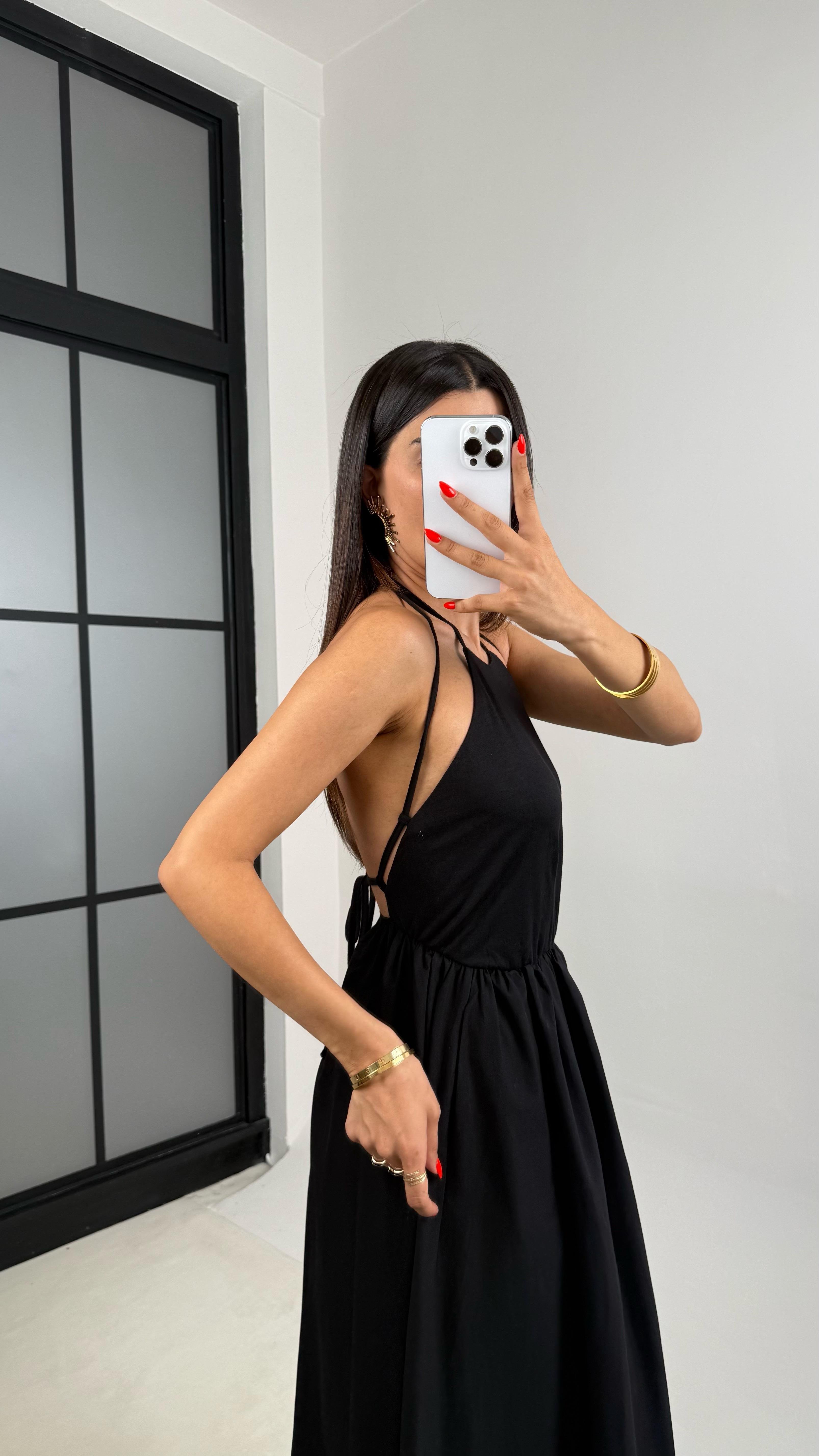 Siyah Ayarlanabilir Askılı Sırt Dekolteli Poplin Elbise GAUS-0017GAUSELBİSEGAUS-0017