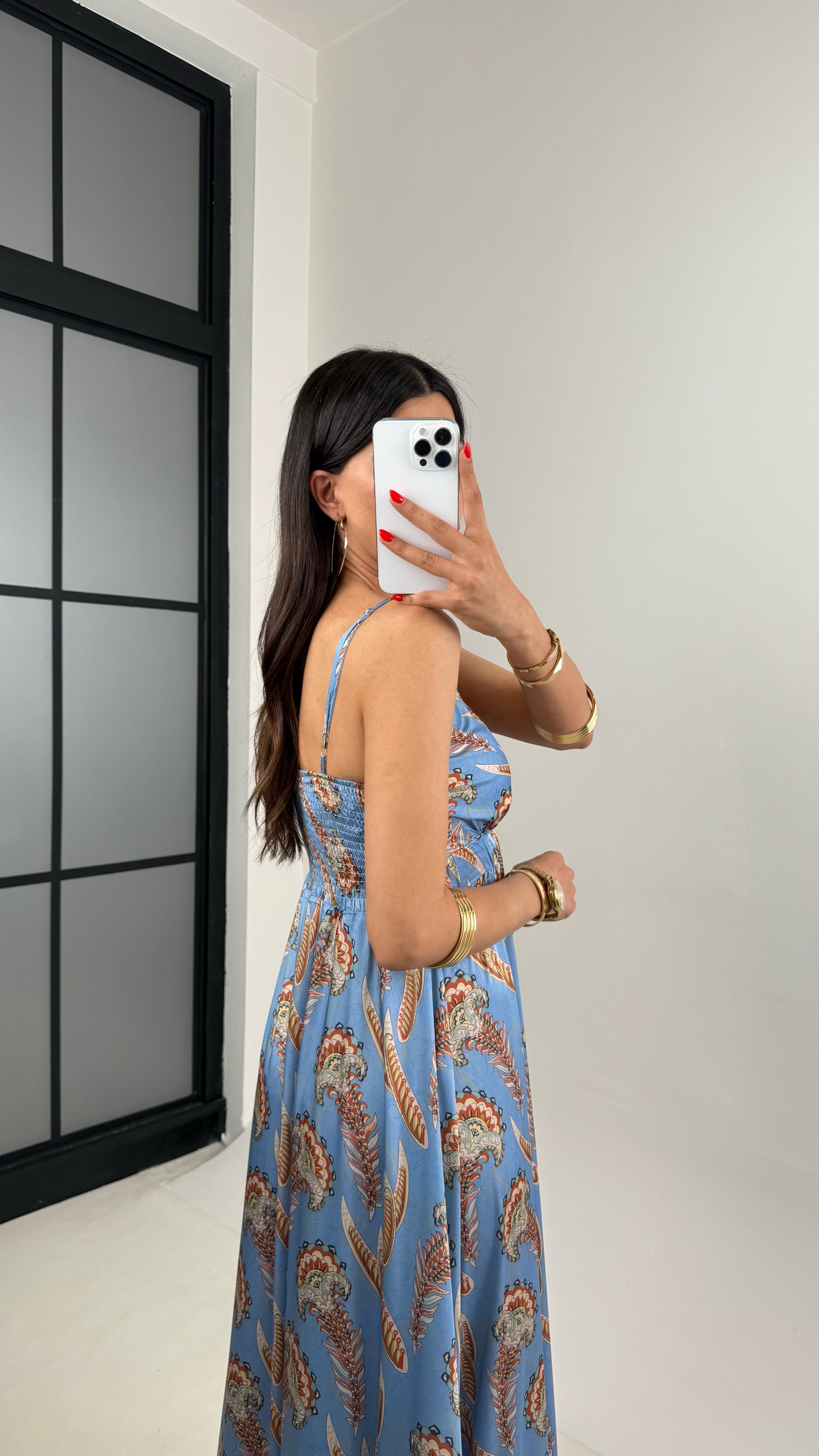 Mavi Etnik Desenli Ayarlanabilir Askılı Sırt Dekolteli Yumuşak Saten Elbise Gaus00489GausELBİSEGU1002146