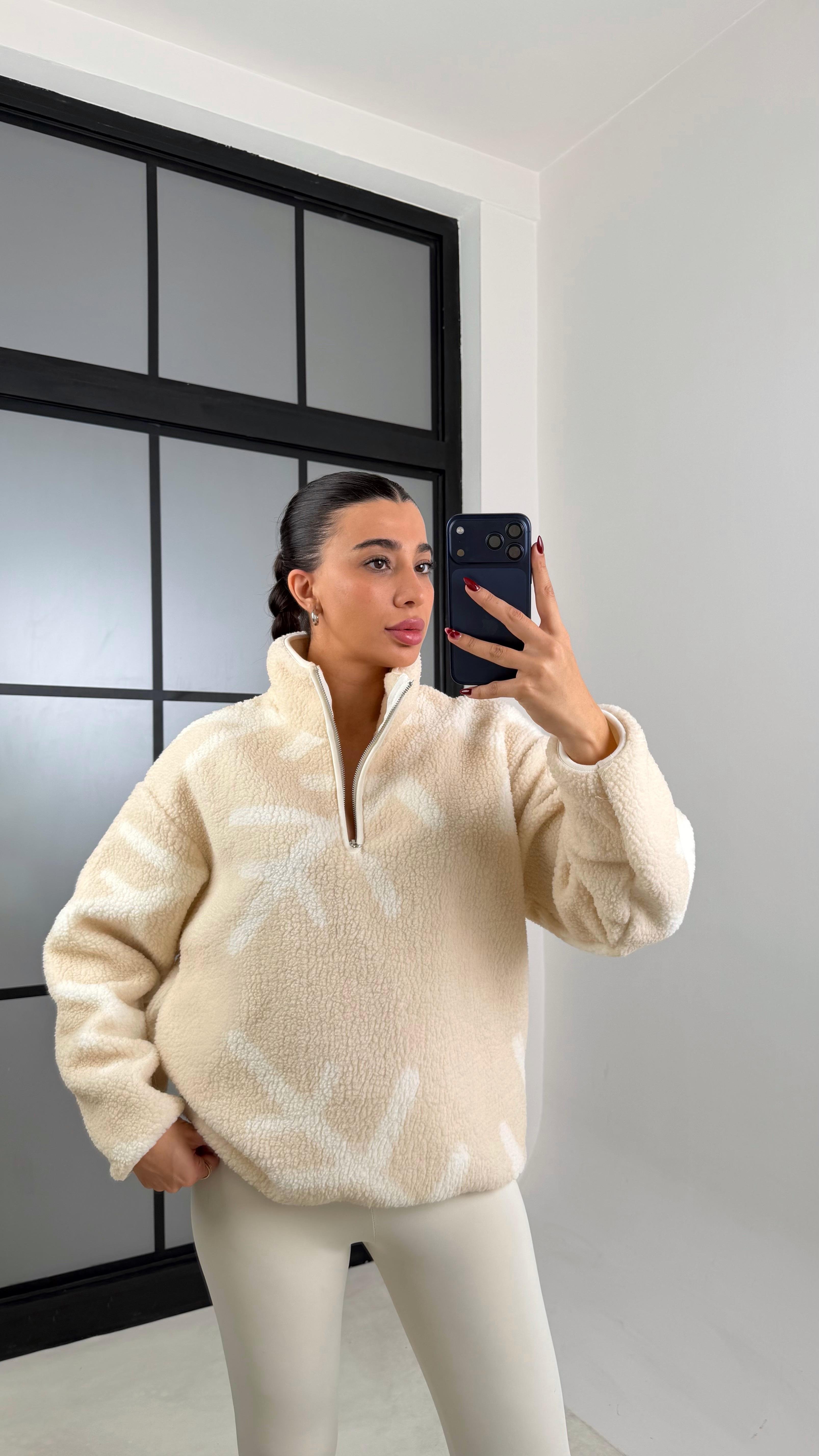 Bej Kar Tanesi Desenli Polar Sweatshirt GAUS-00724GAUSSWEATSHIRTGAUS-00724