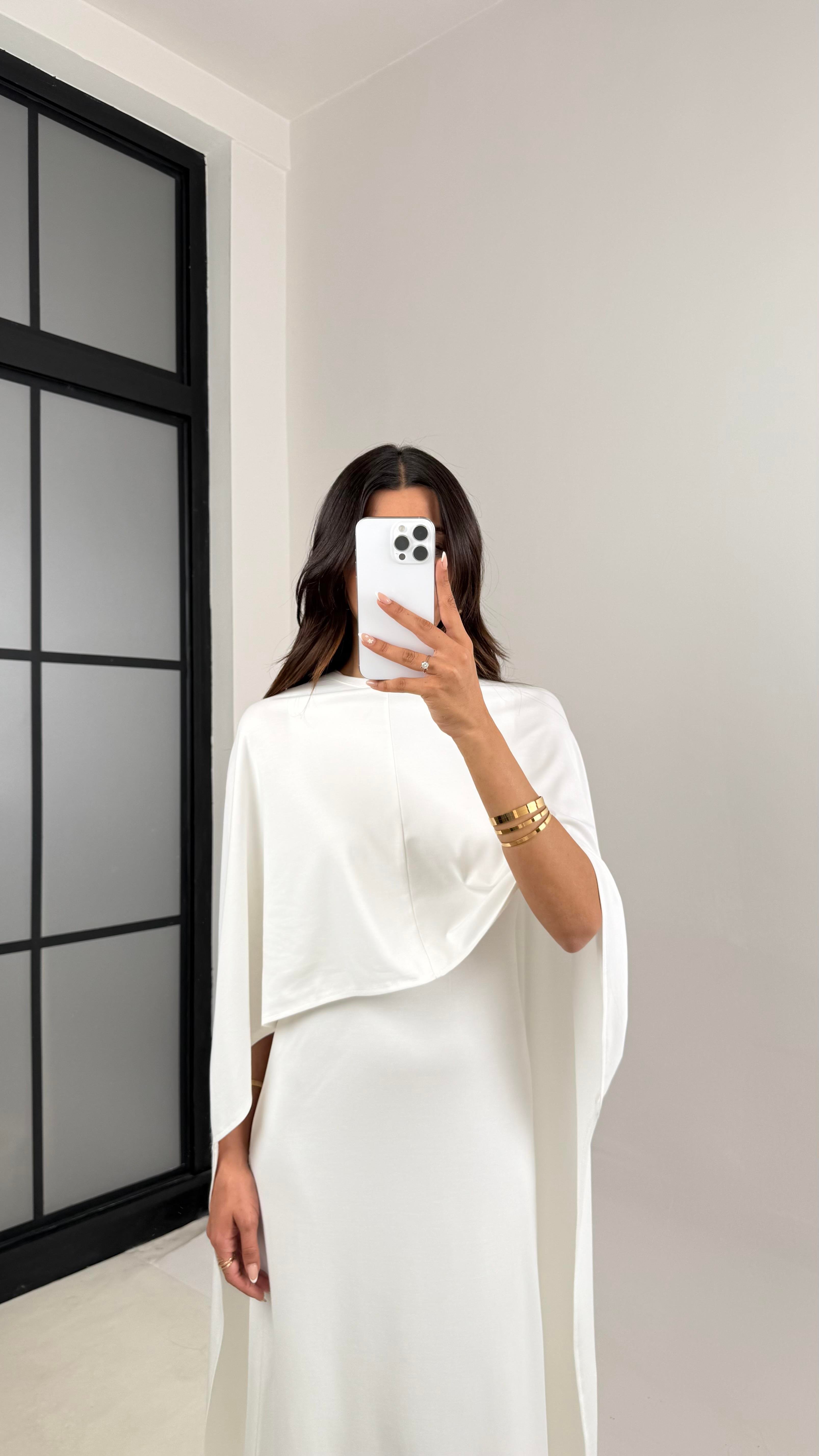 Beyaz Pelerinli Elbise Modal Premium Takım Gaus00625GausTAKIMGU1002460