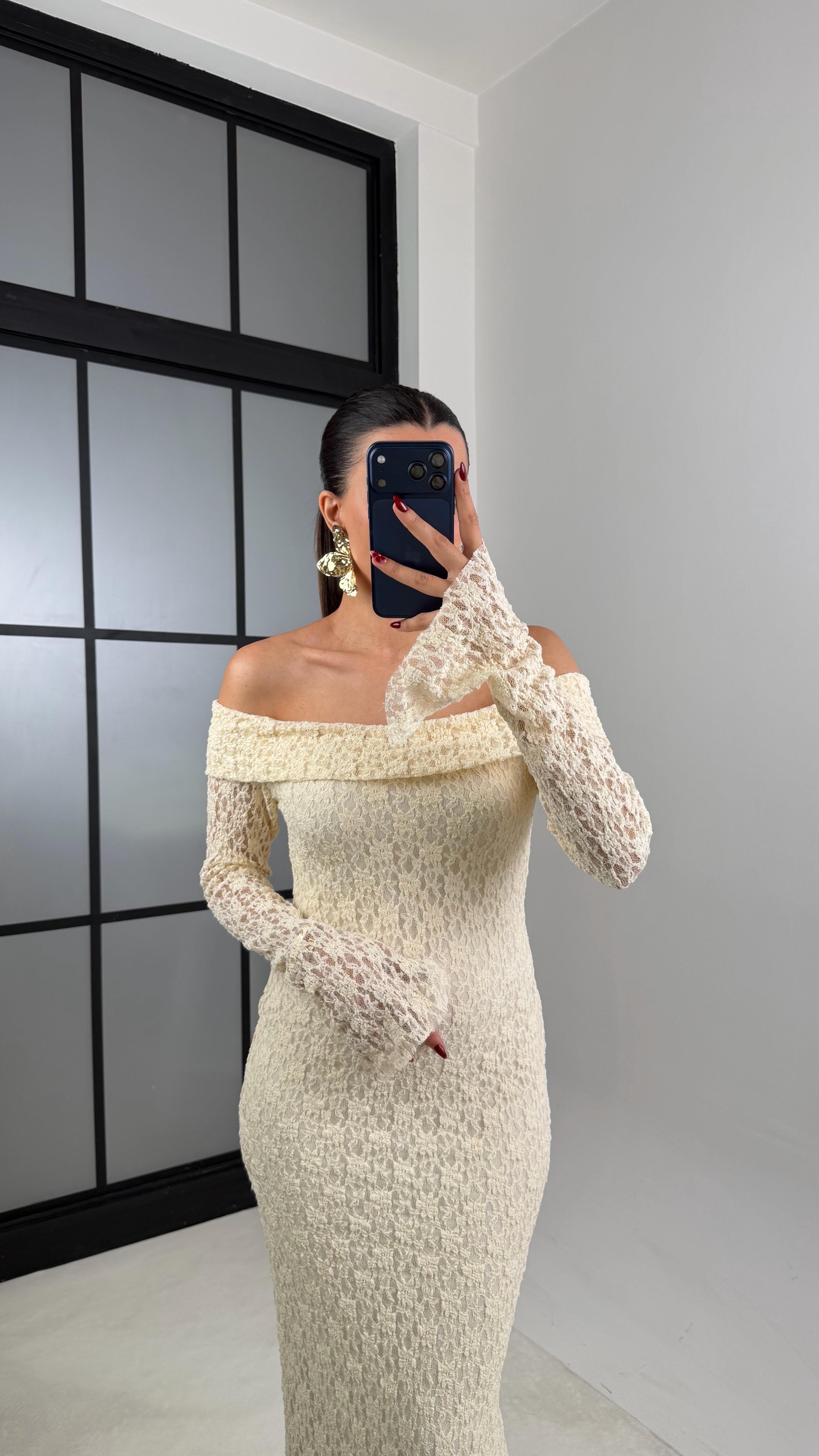 Krem Madonna Yaka Dantelli Astarlı Elbise GAUS-00664GAUSELBİSEGAUS-00664