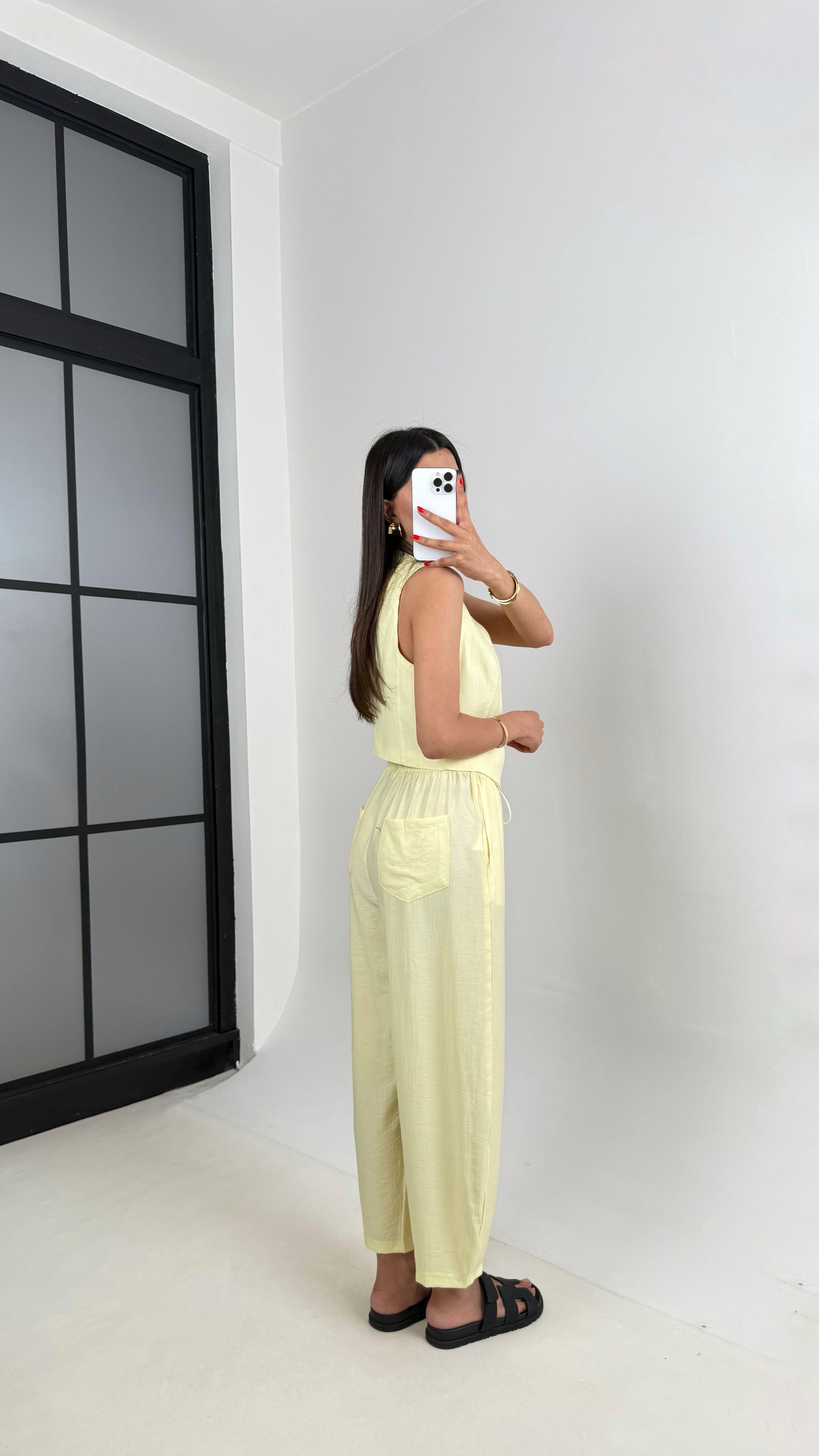 Sarı Astarlı Yelek Balon Pantolon Çilek Kumaş Takım Gaus00501GausTAKIMGU1002175