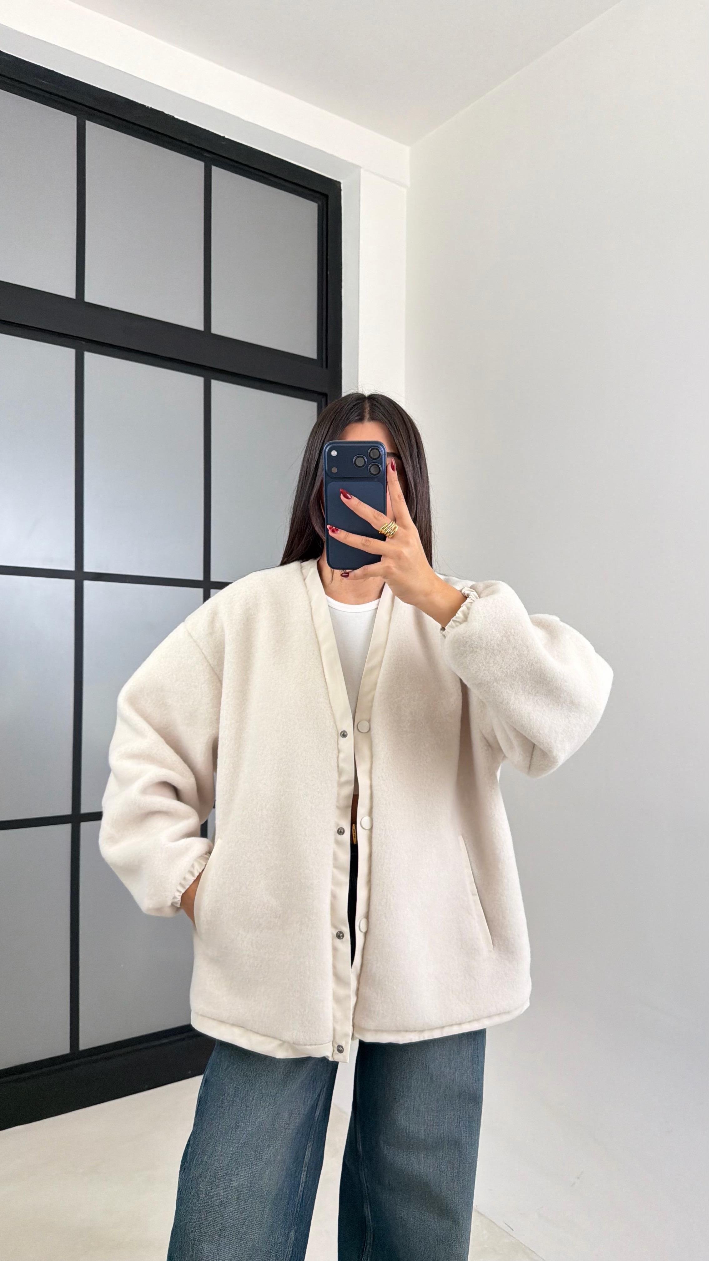 Taş Çıtçıt Düğmeli Astarlı Peluş Ceket GAUS-00632GAUS السترات  GAUS-00632