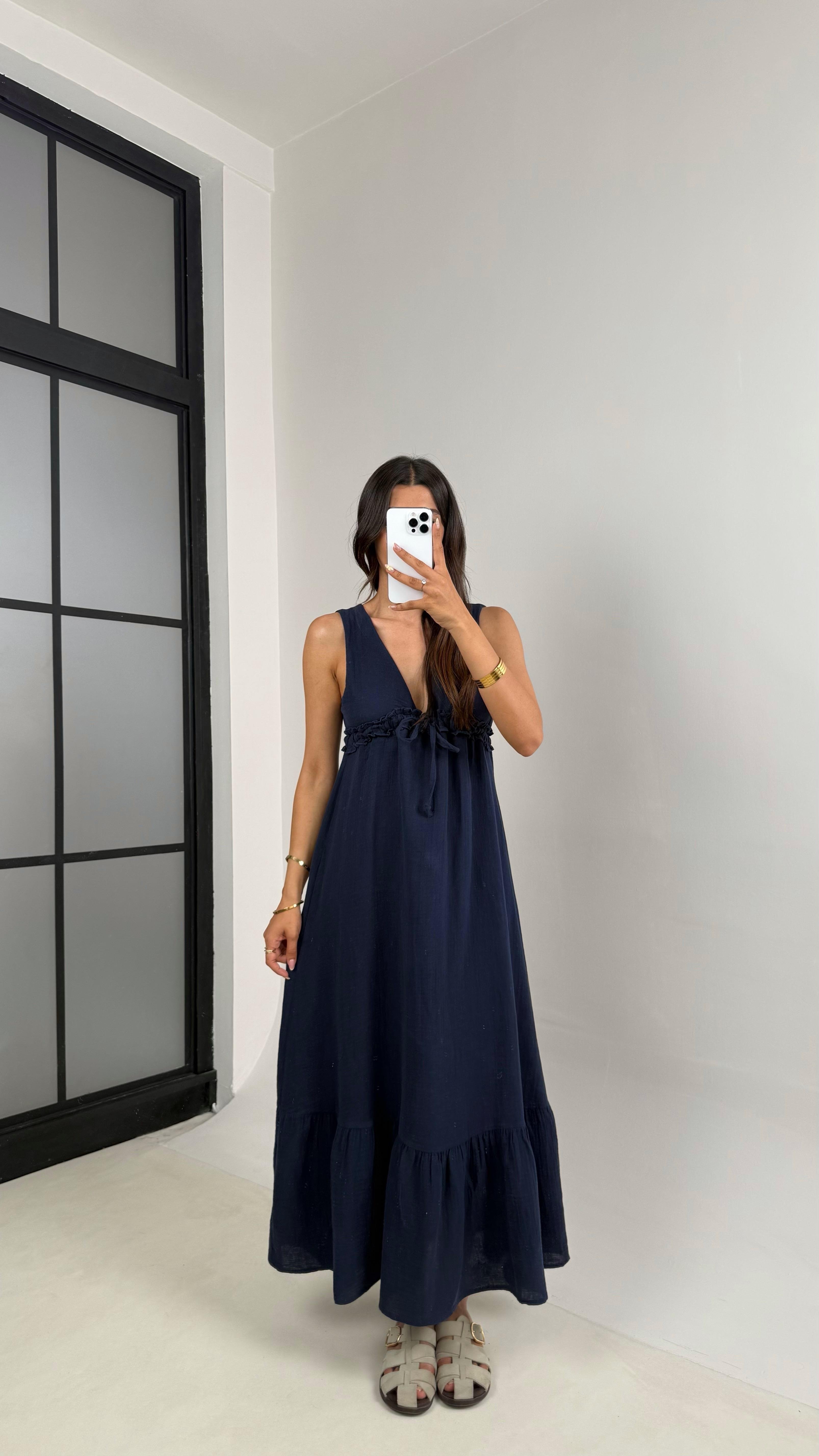 Siyah V Yaka Beli Ayarlanabilir Lastikli Astarlı Müslin Elbise Gaus00680 GausELBİSEGU1002569