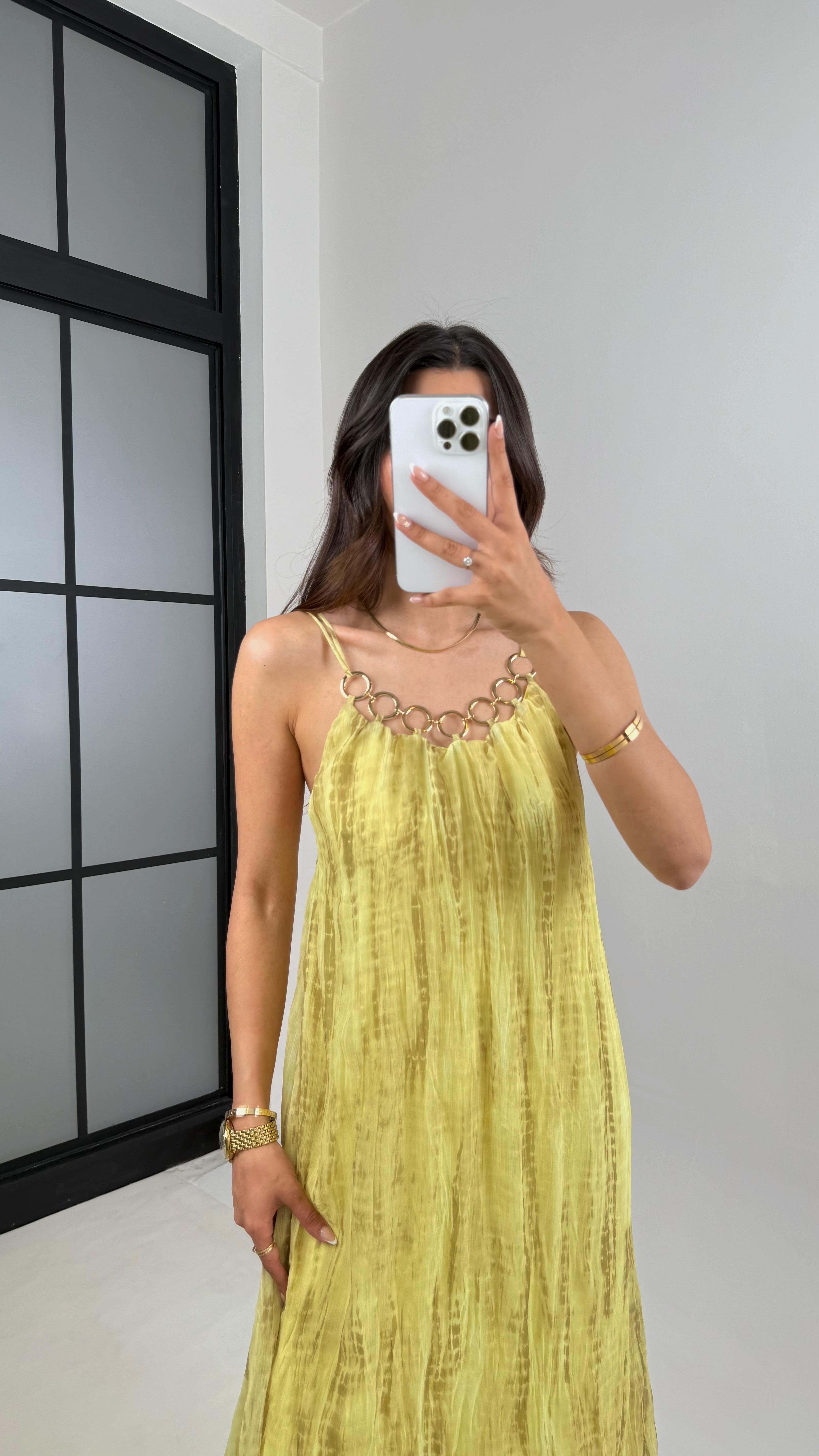 Sarı Askılı Gold Detaylı Astarlı Kırışık Kumaş Elbise Gaus00560GausELBİSEGU1002306