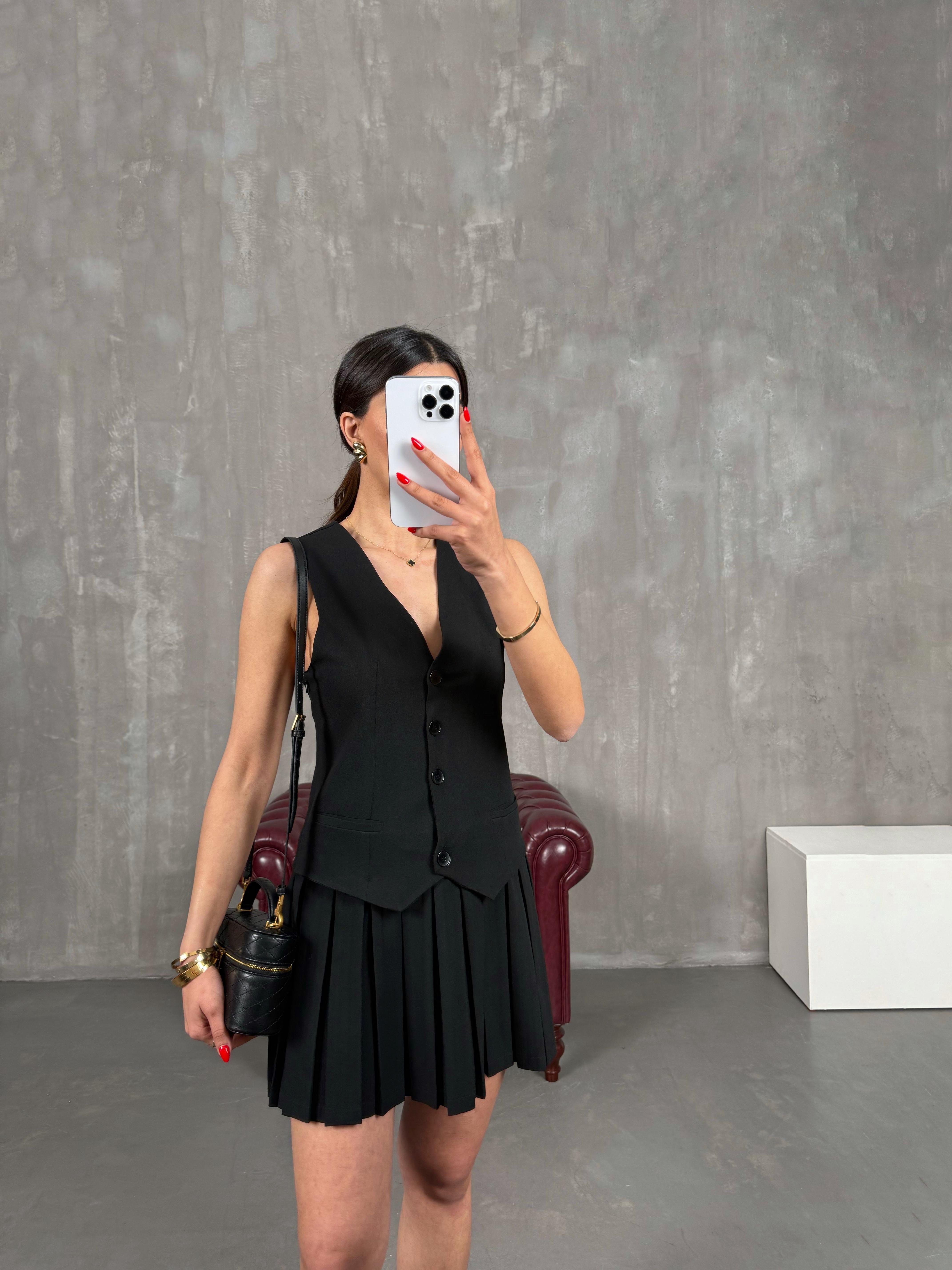 Siyah Yelekli Pileli Muadil Elbise Gaus00166GausELBİSEGU1001386