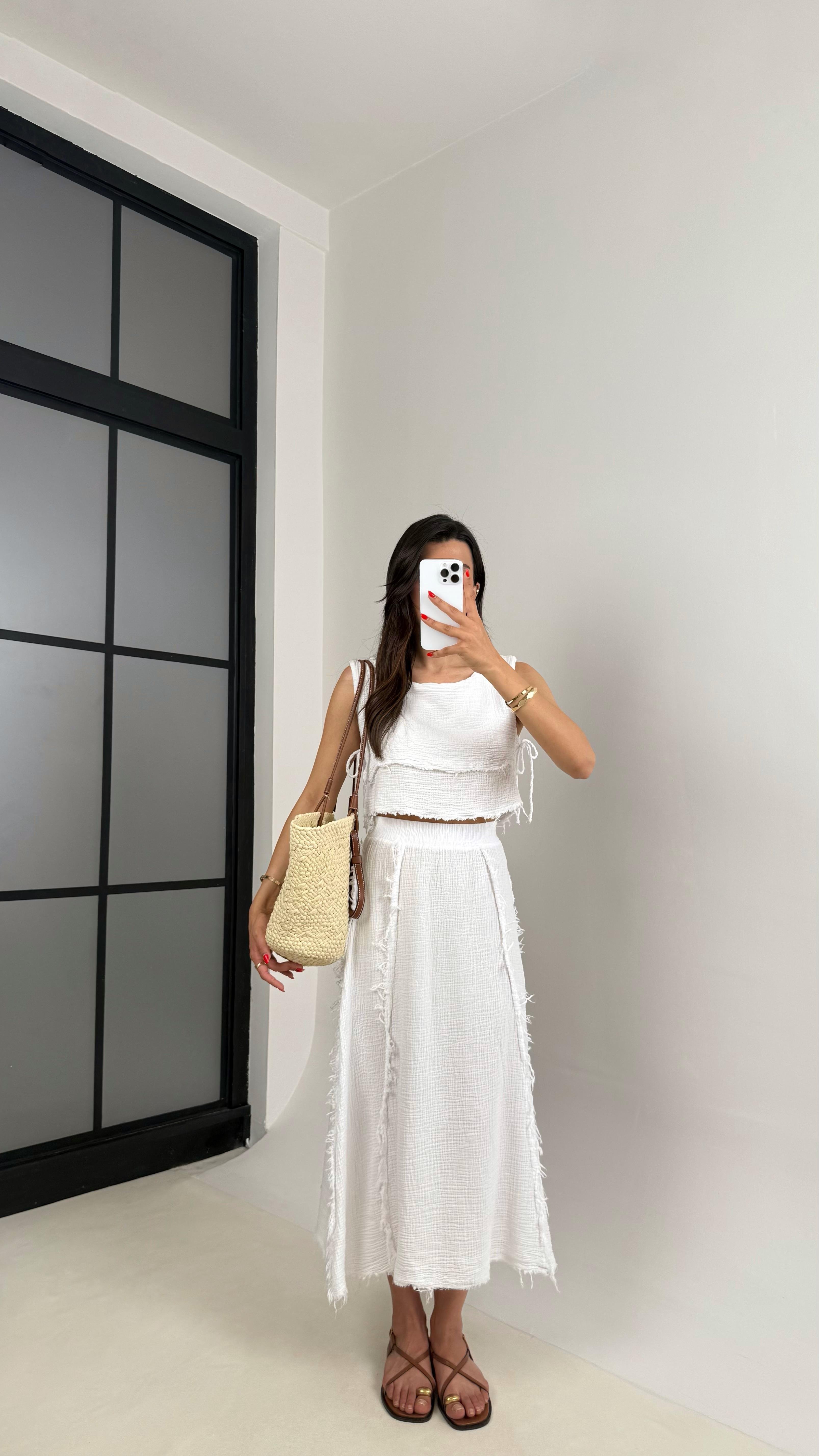 Beyaz Püskül Detaylı Katlı Bluz Beli Lastikli Etek Müslin Takım Gaus00516GausTAKIMGU1002210