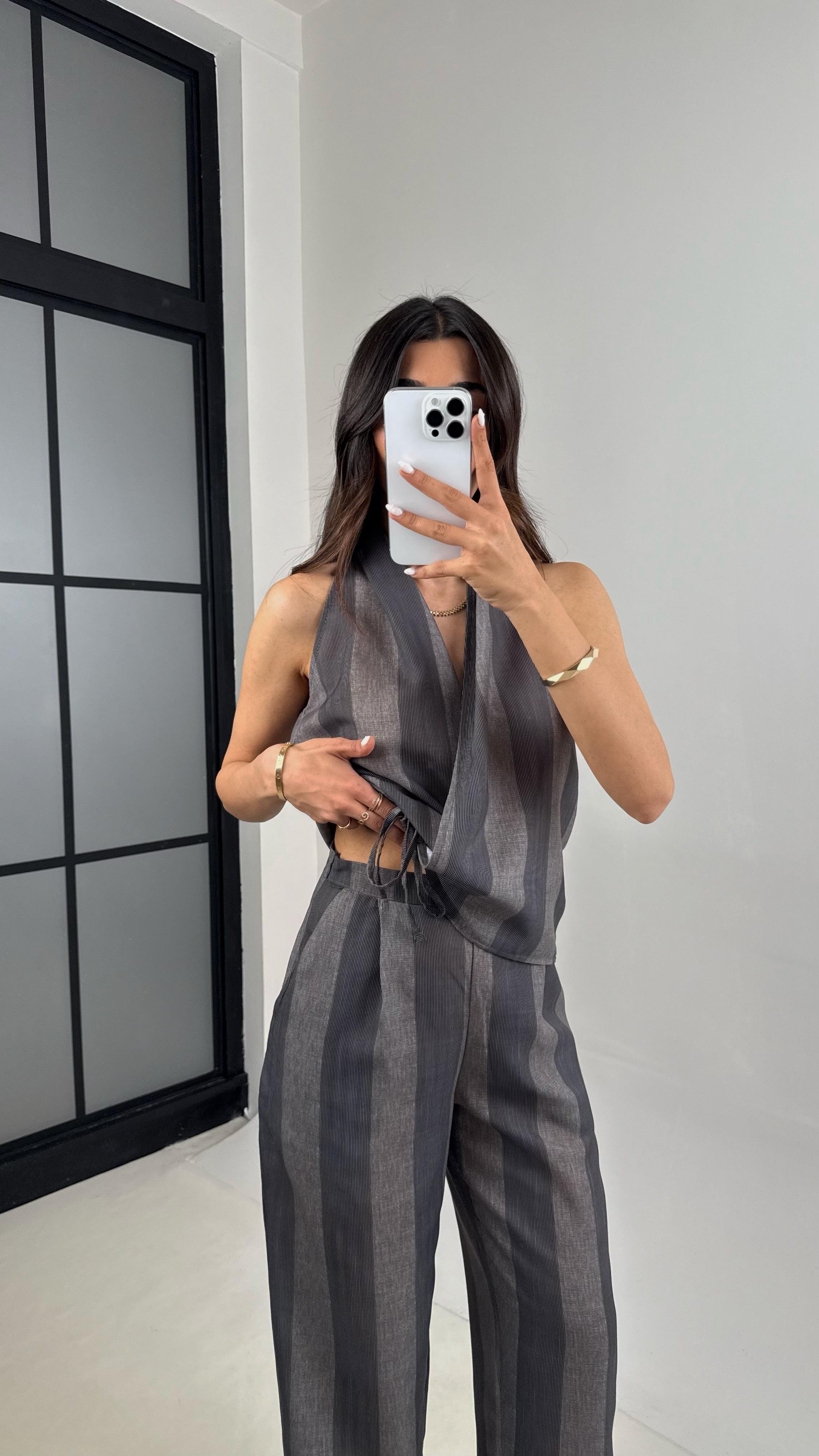 Gri Antrasit Çizgili Önden Bağlamalı Yelek Cepli Pantolon MD Muadil Keten Takım Gaus00431GausTAKIMGU1002001