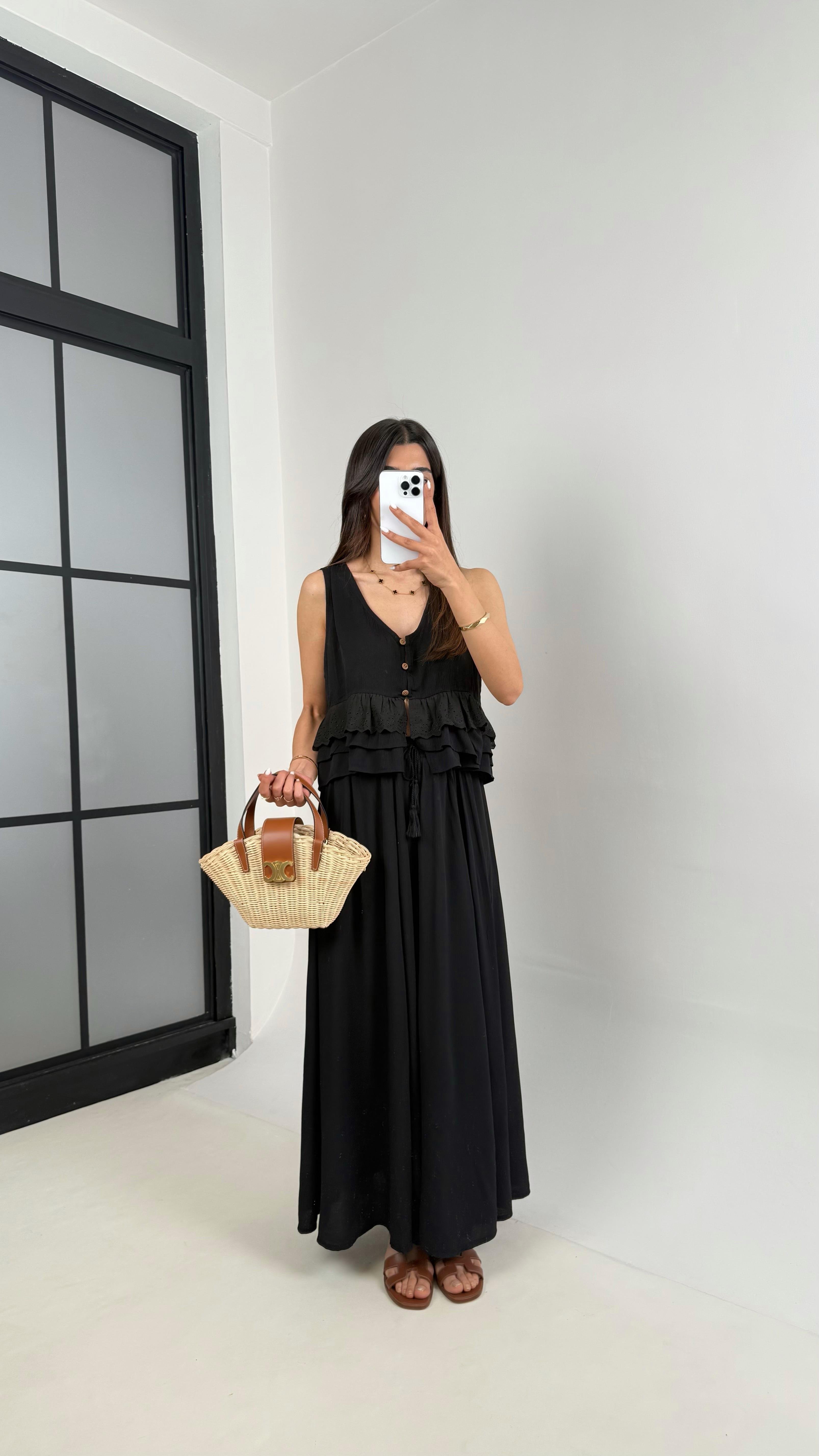 Siyah V Yaka Önü Düğmeli Bluz Astarlı Etekli Takım Gaus00439GausTAKIMGU1002016