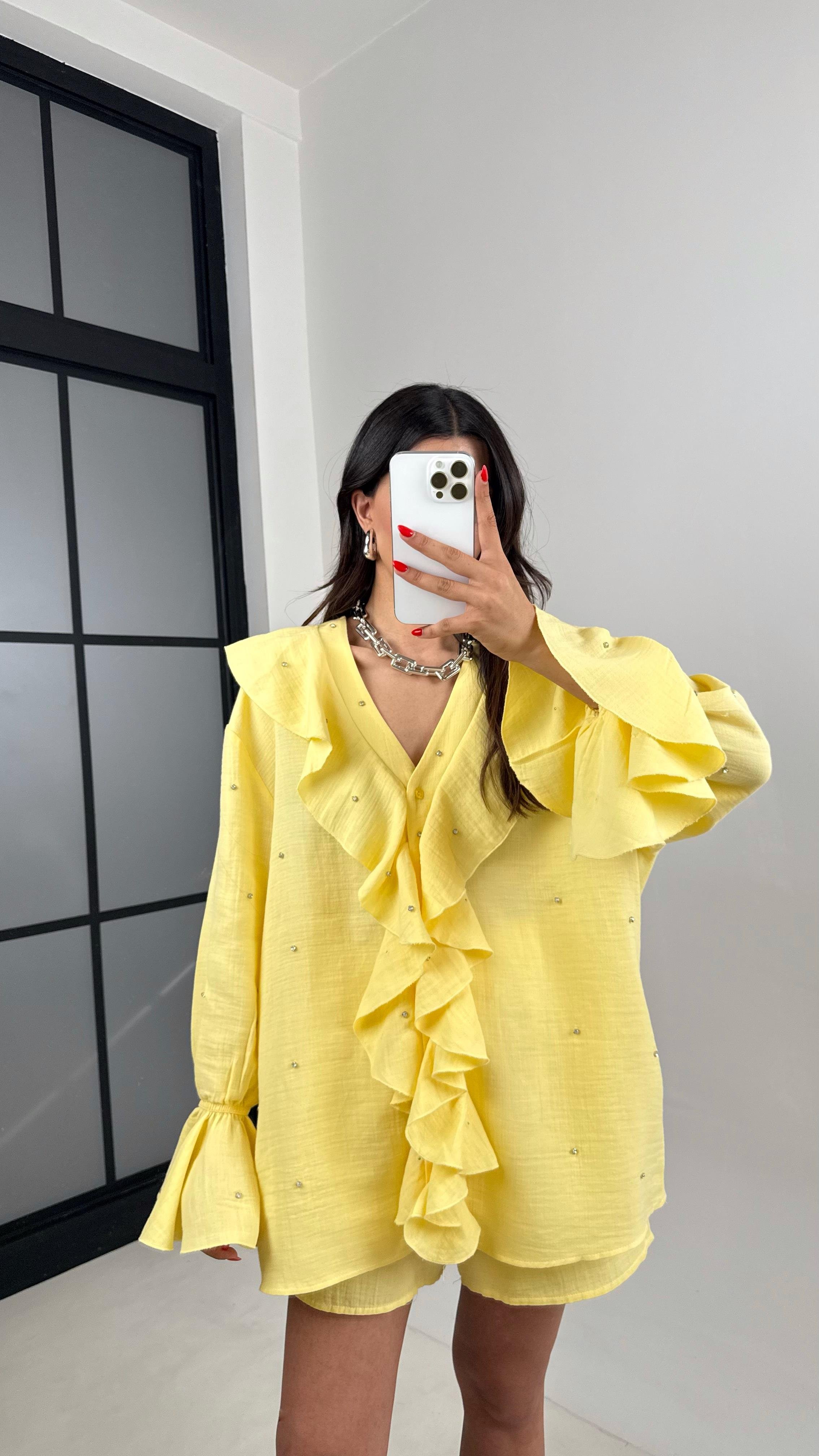 Sarı Yaka Fırfırlı Taş Detaylı Gömlek Şortlu Müslin Takım Gaus00511GausTAKIMGU1002200