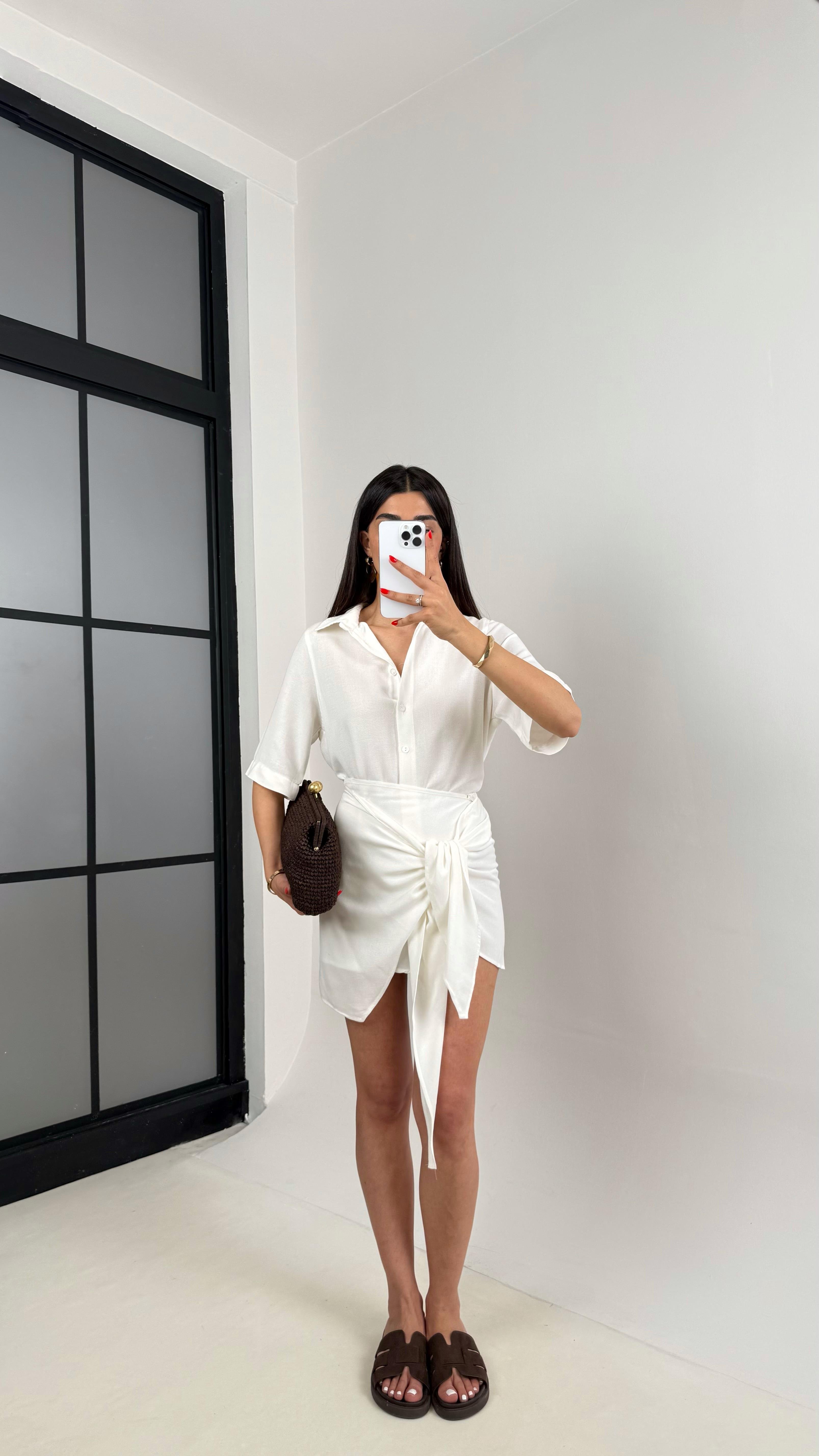 Beyaz Önü Düğmeli Gömlek Beli Bağlama Detaylı Etek Keten Takım Gaus00459GausTAKIMGU1002069