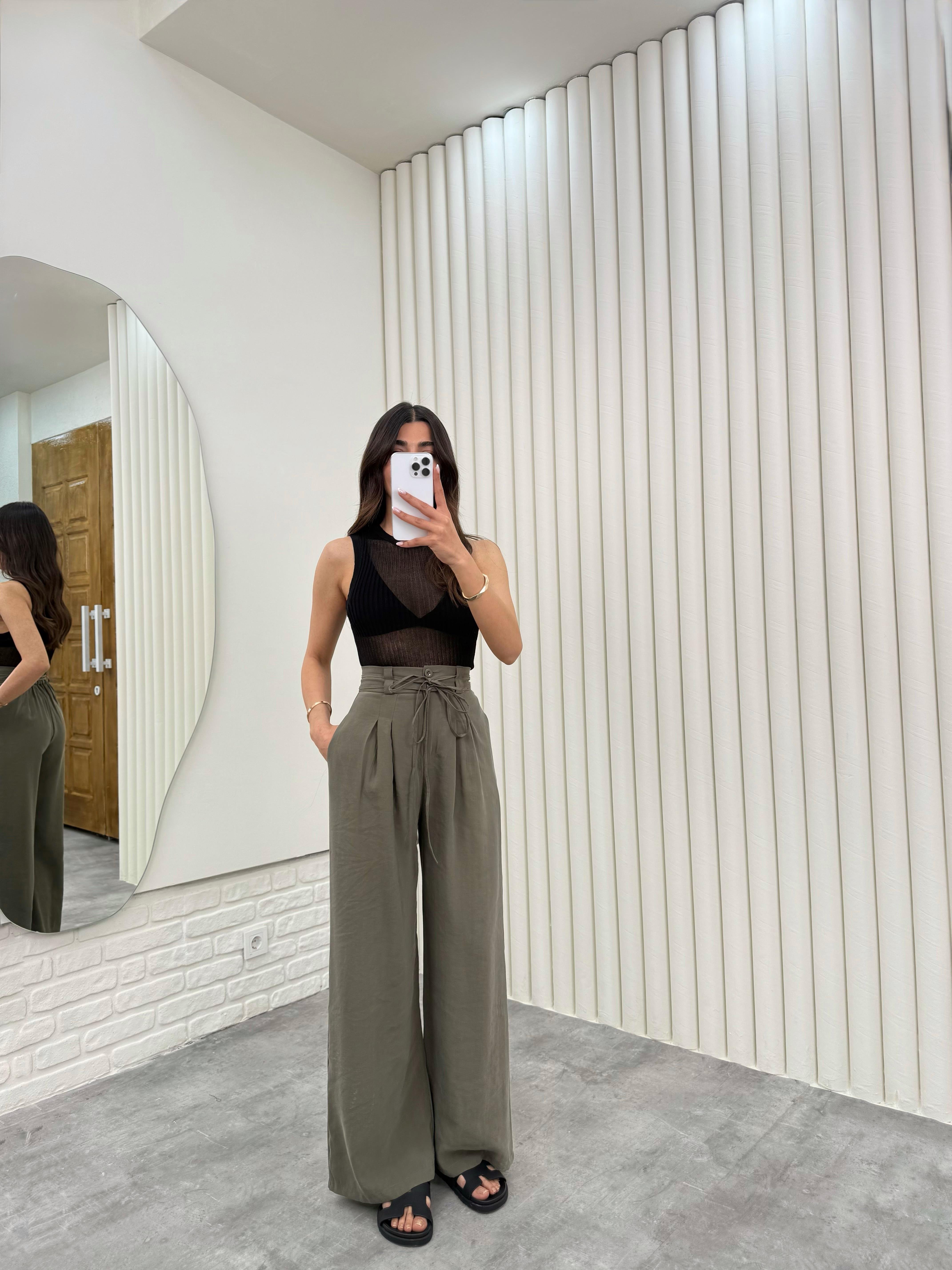 Haki Kuşaklı Tensel Kırışık Kumaş Palazzo Pantolon Gaus00302GausPANTOLONGU1001692