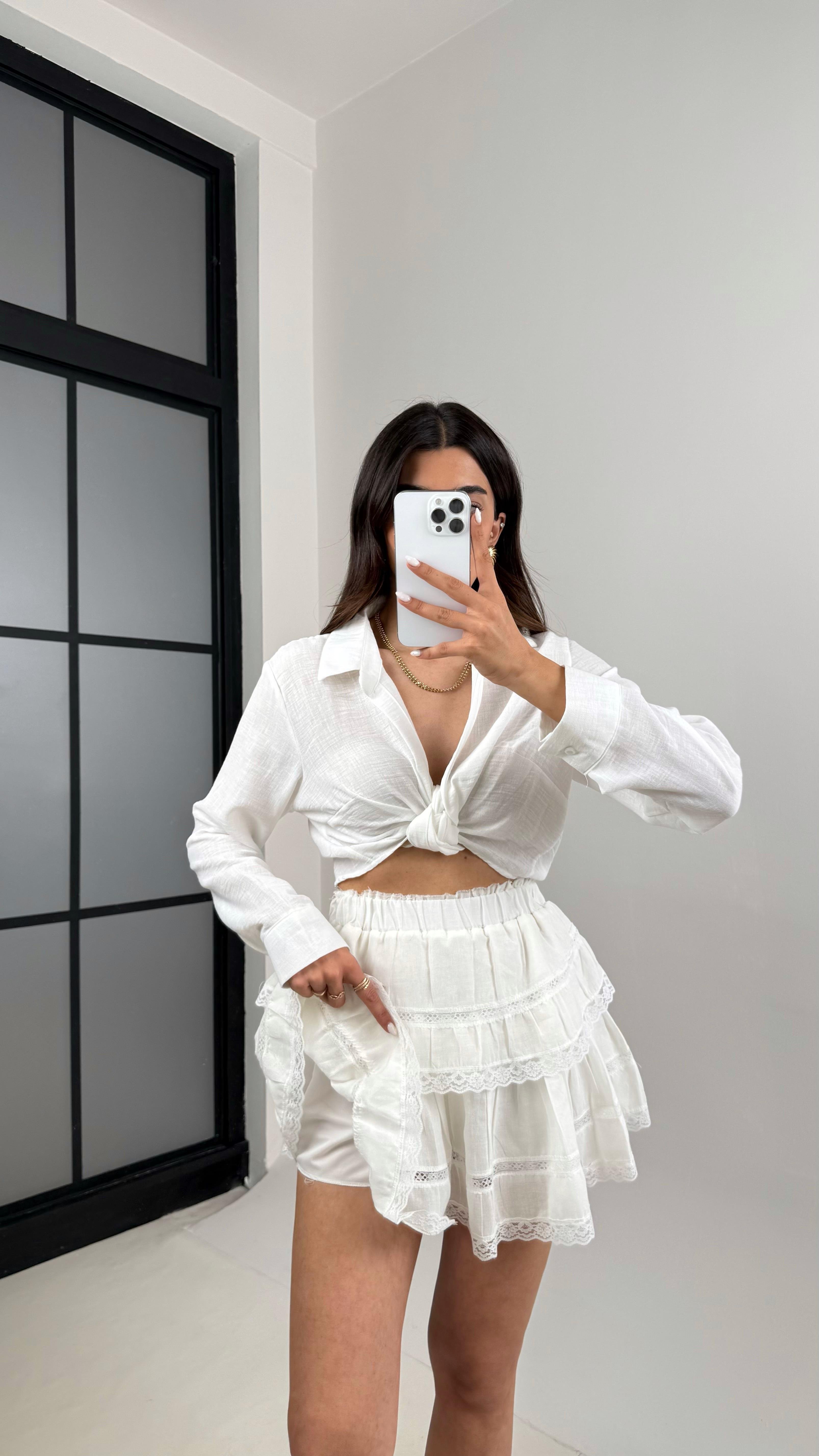 Beyaz Dantel Detaylı Astarlı Keten Şortlu Etek Gaus00430GausETEKGU1002000