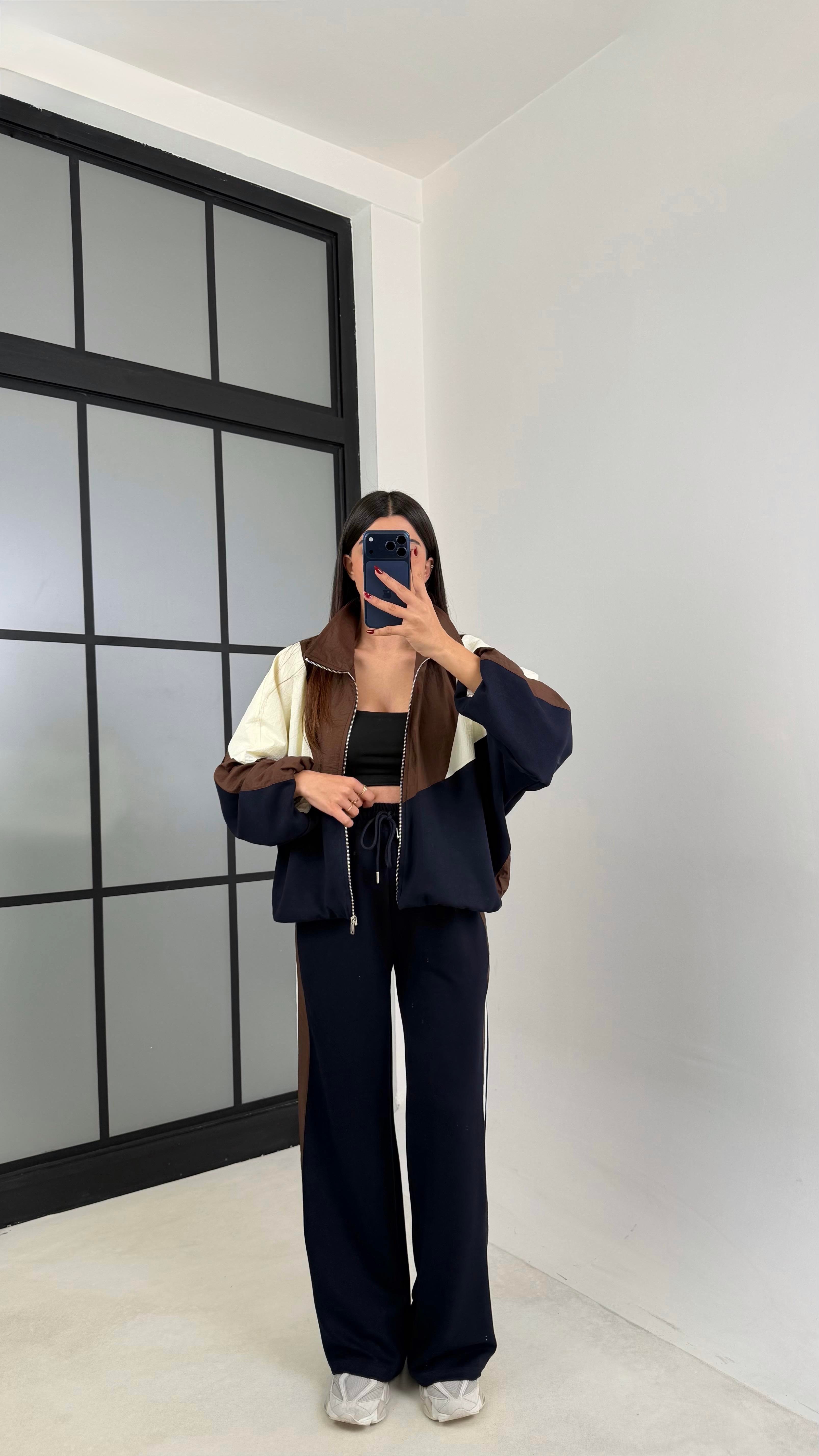 Lacivert ŞERİT DETAYLI PARAŞÜT KUMAŞ HIRKA PANTALON TAKIM GAUS-00677GAUSTAKIMGAUS-00677