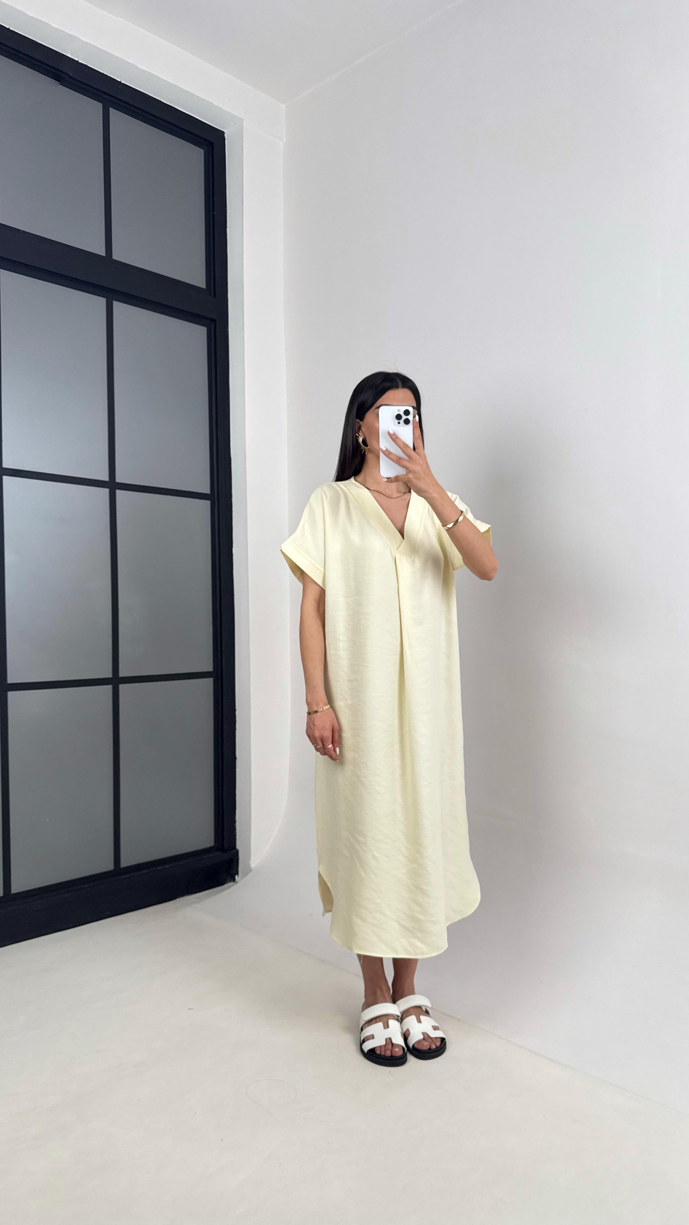 Sarı V Yaka Tensel Kırışık Kumaş Basic Elbise Gaus00436 GausELBİSEGU1002029