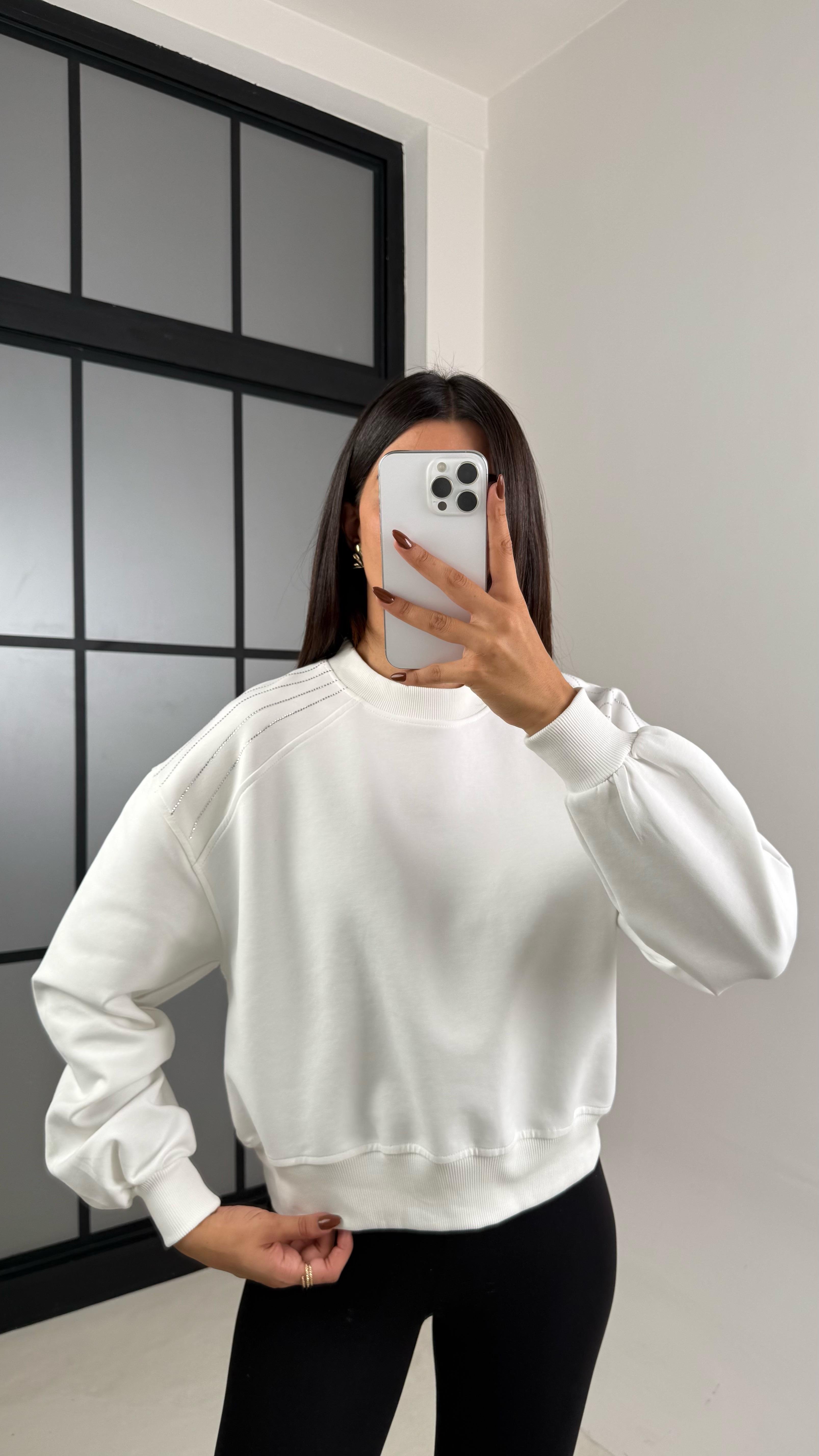 Beyaz Kol Taş Detaylı Tasarım Kazak GAUS-00110GAUS الكنزات GAUS-00110