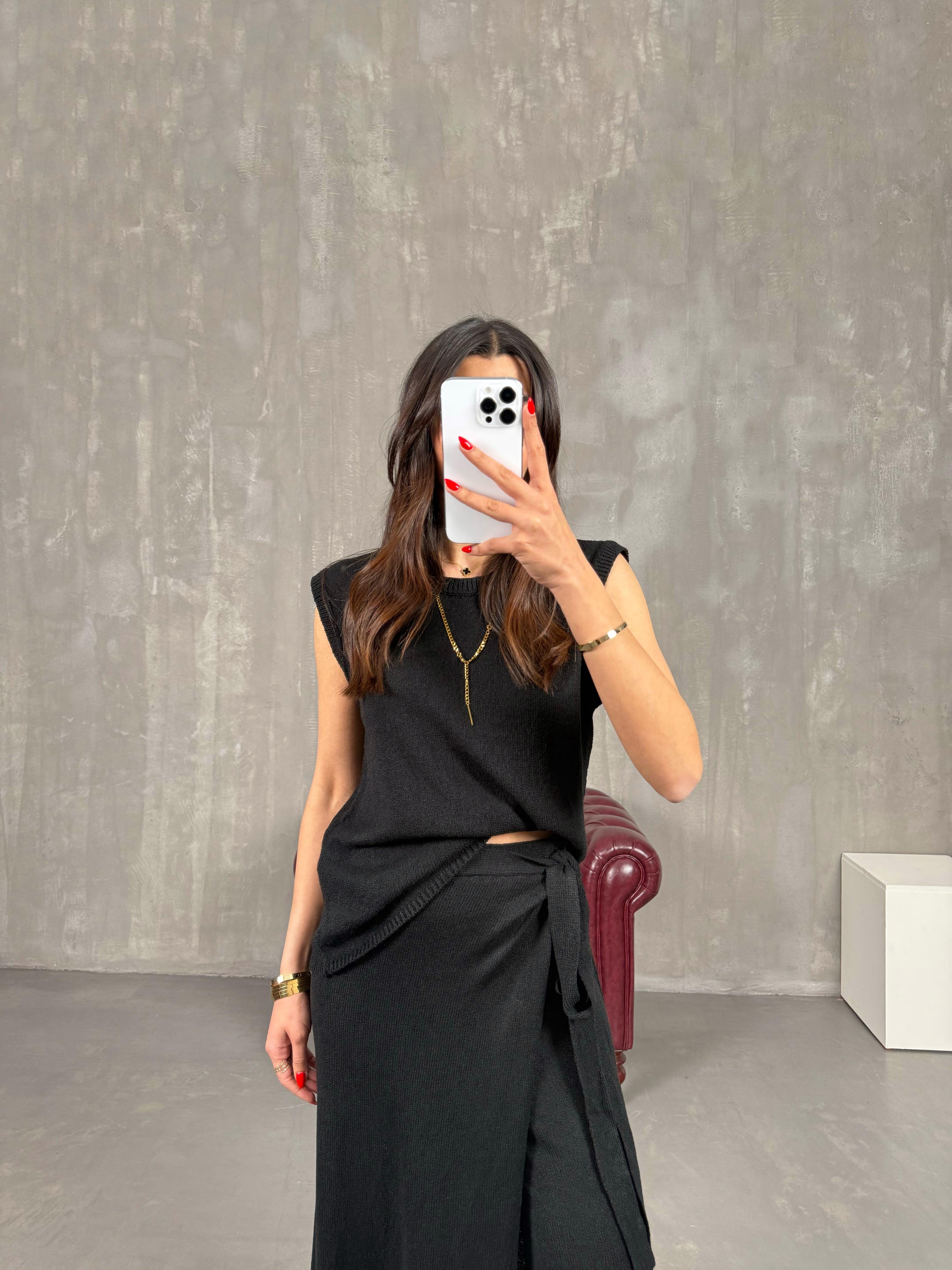 Siyah Etekli Pantolon Sıfır Kol Triko Takım Gaus00174GausTAKIMGU1001403