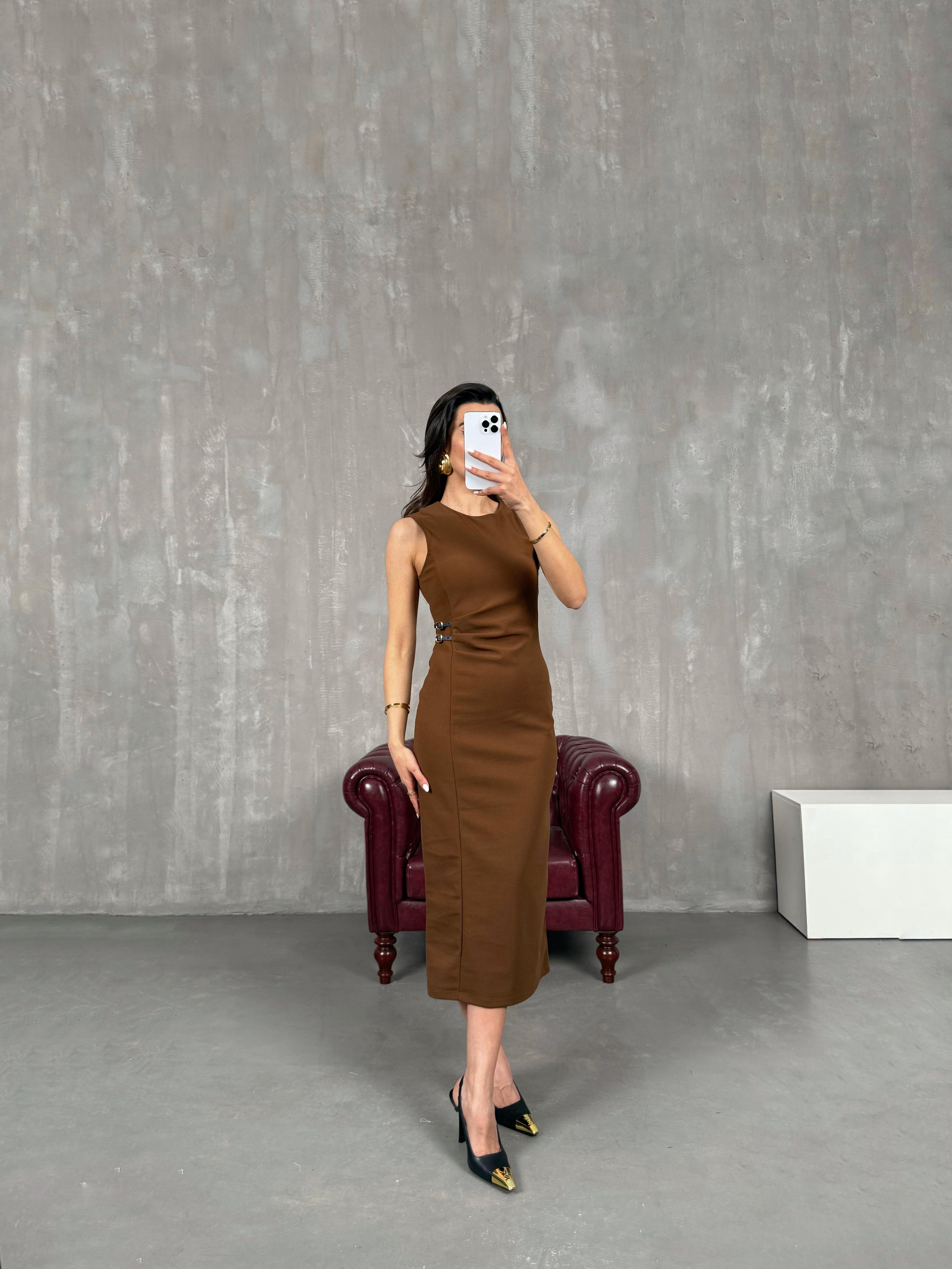 Kahve Yan Mini Kemer Detaylı Elbise Gaus00055GausELBİSEGU1001127