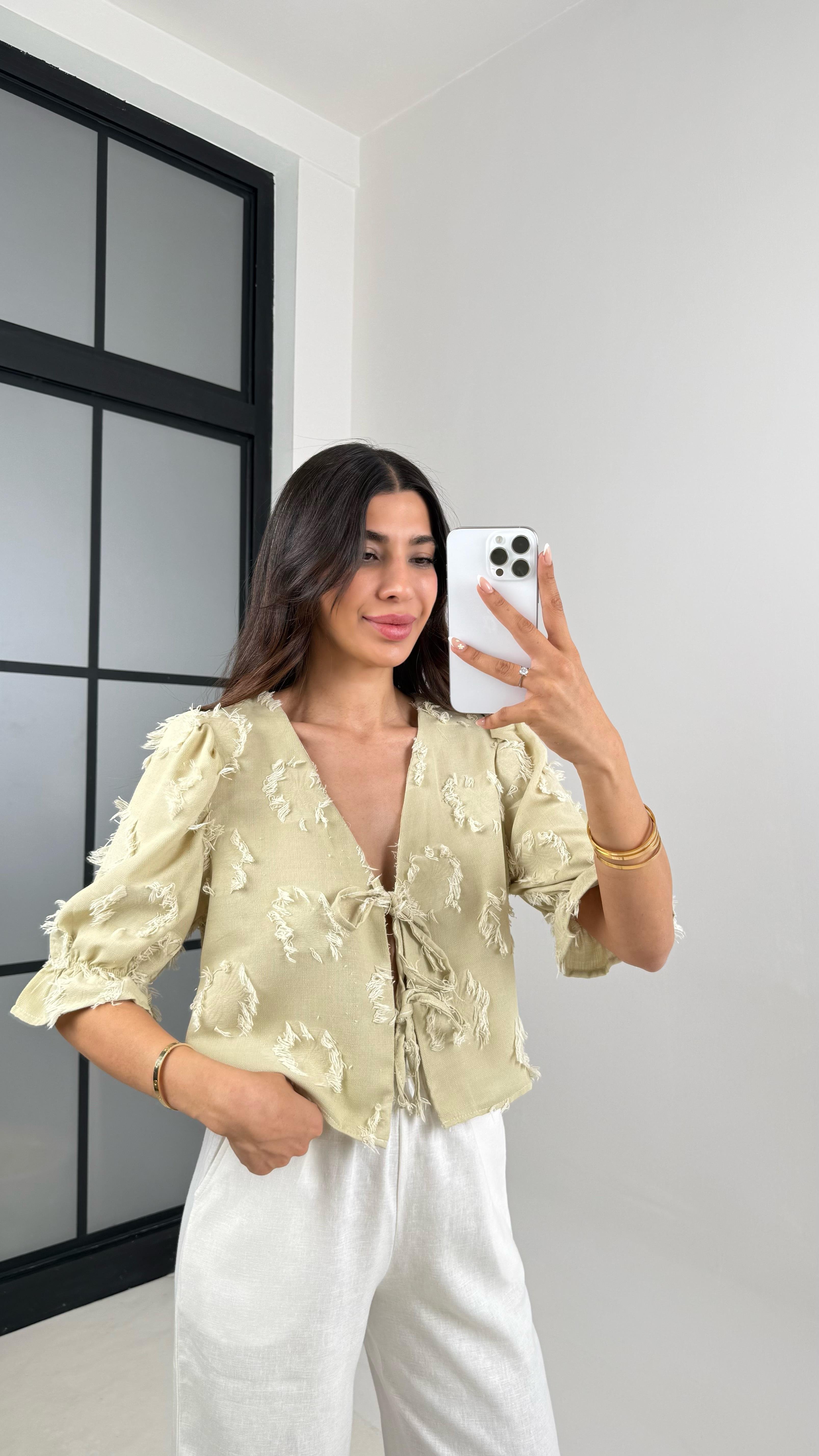 Soft Yeşil Önden Bağlamalı Balon Kol Püsküllü Keten Gömlek Gaus00624 GausGÖMLEKGU1002457