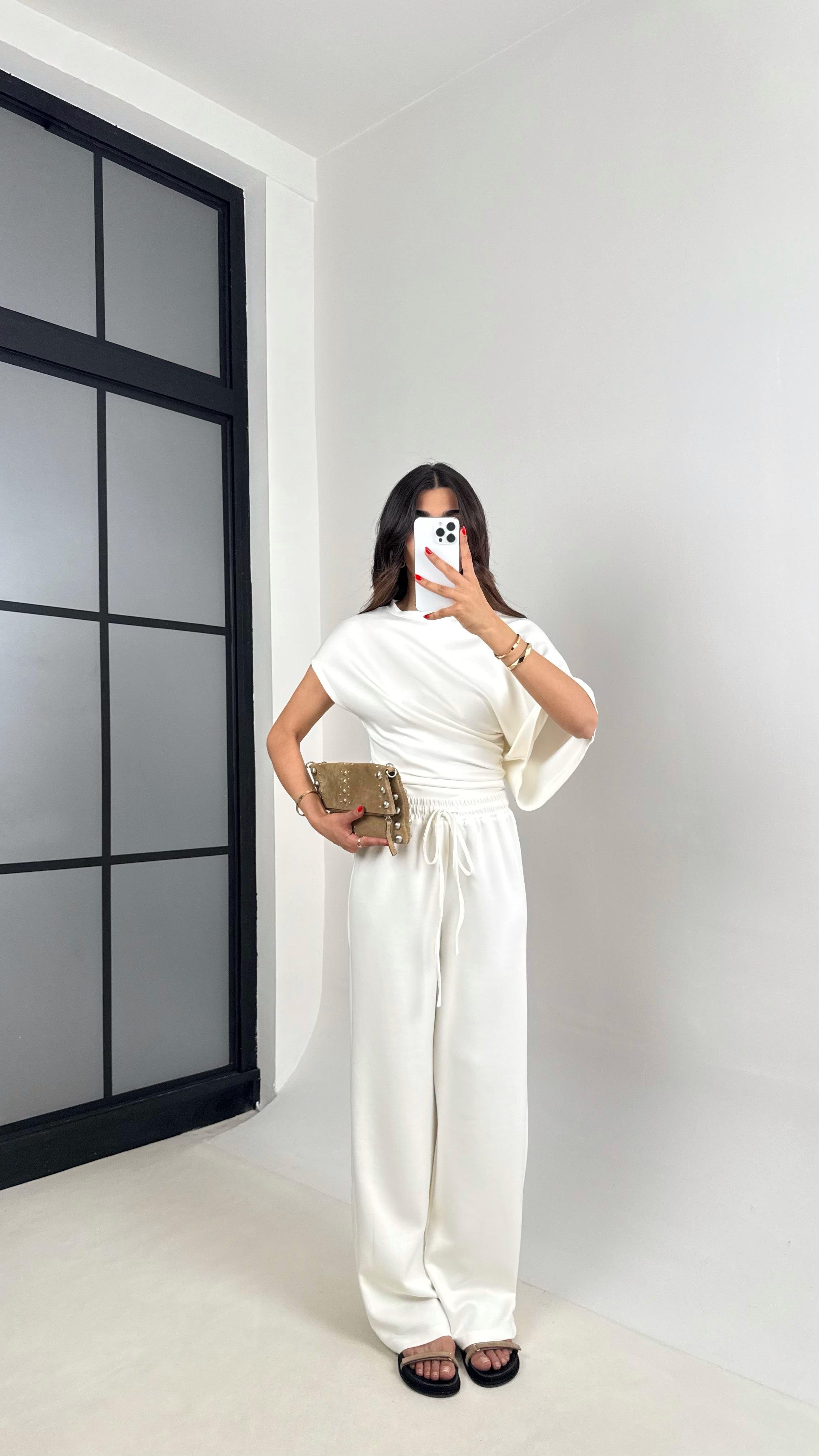 Beyaz Yarasa Kol Bluz Beli Lastikli Pantolon Tasarım Modal Kumaş Takım Gaus00490GausTAKIMGU1002148