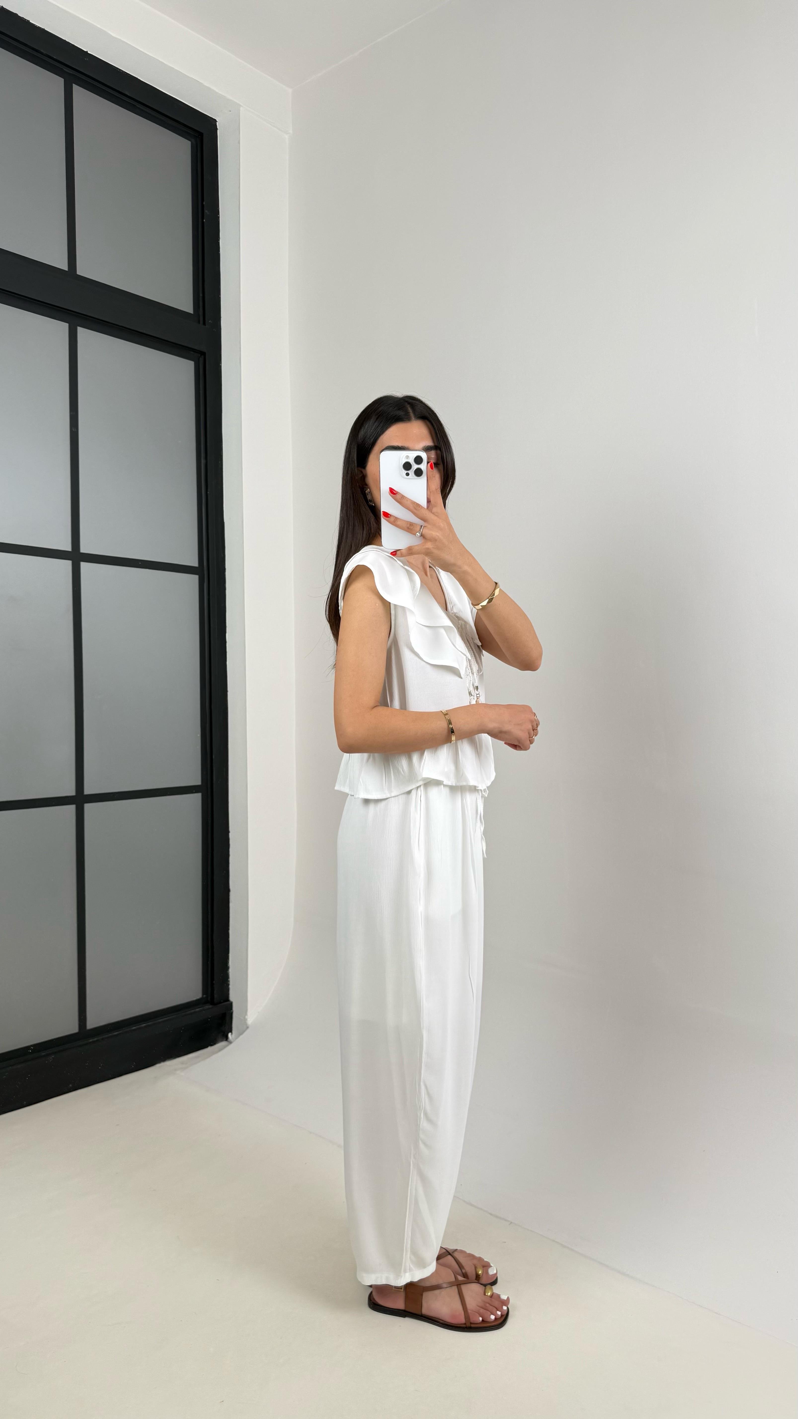 Beyaz Yaka Fırfırlı Bluz Beli Lastikli Pantolon Gofre Takım Gaus00460GausTAKIMGU1002072