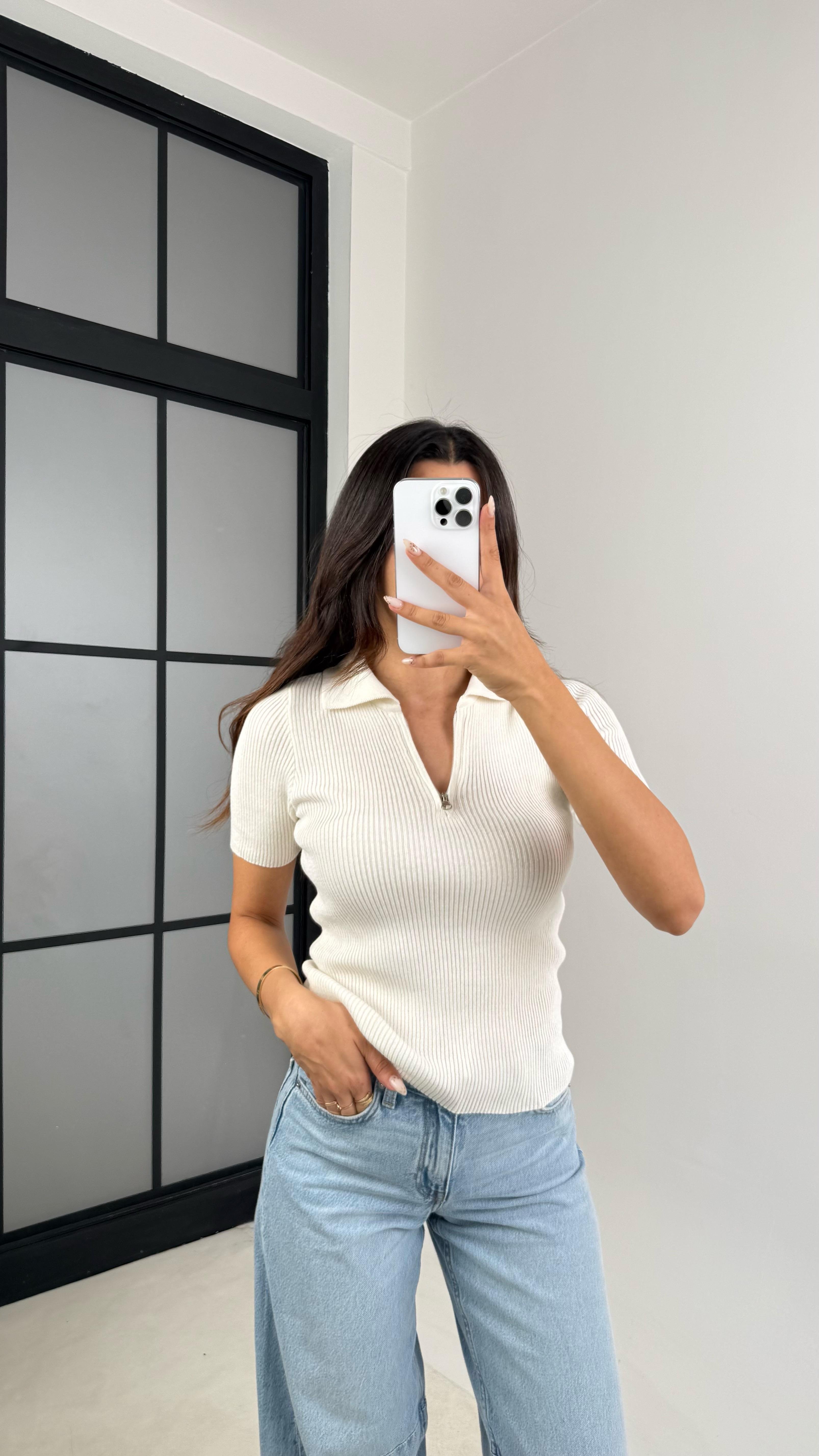 Beyaz Polo Yaka Fermuar Deataylı Triko Bluz GAUS-00123GAUSالبلوزات GAUS-00123