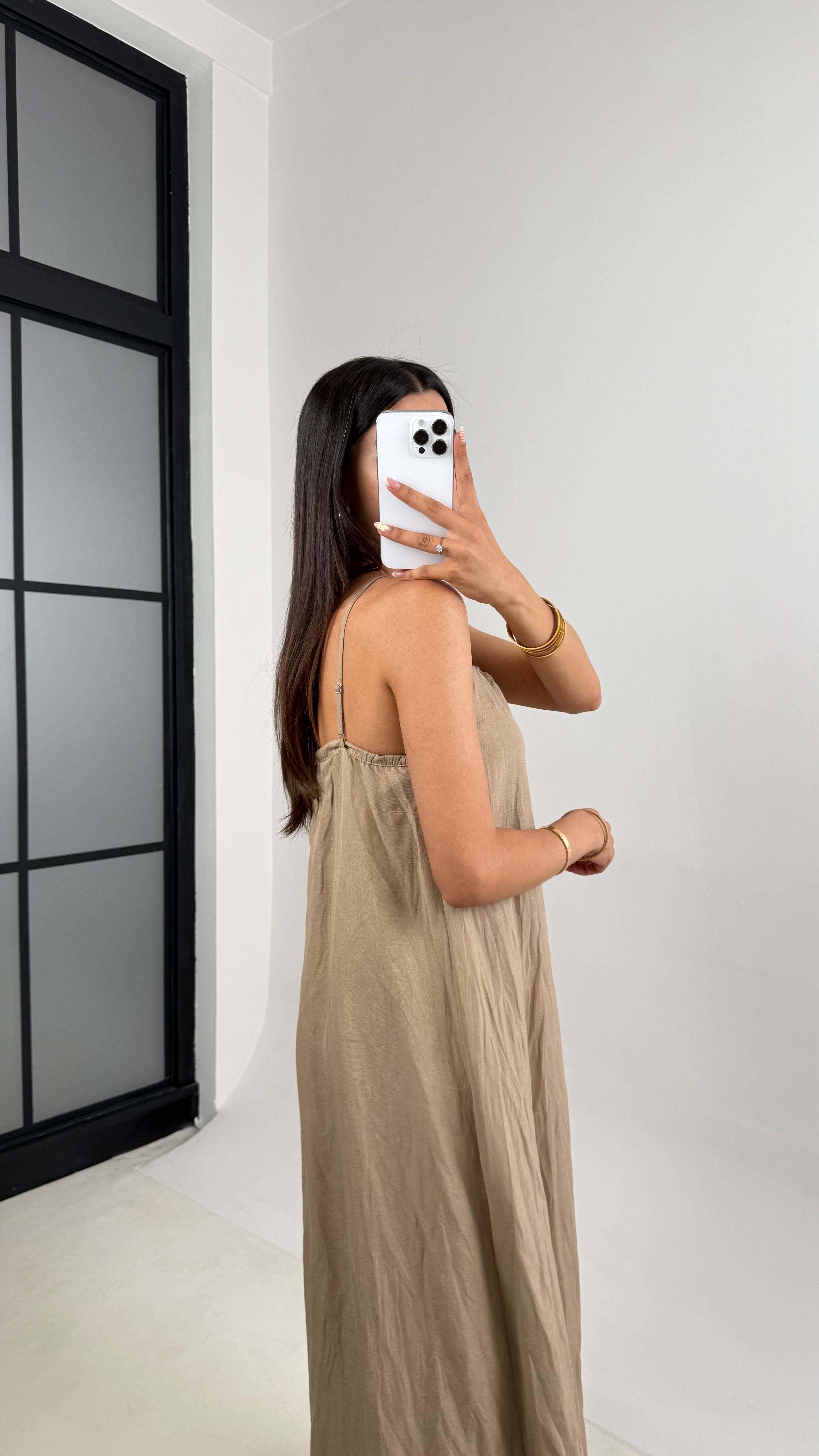 Vizon Ayarlanabilir Askılı Muadil Kırışık Kumaş Elbise Gaus00674GausELBİSEGU1002552