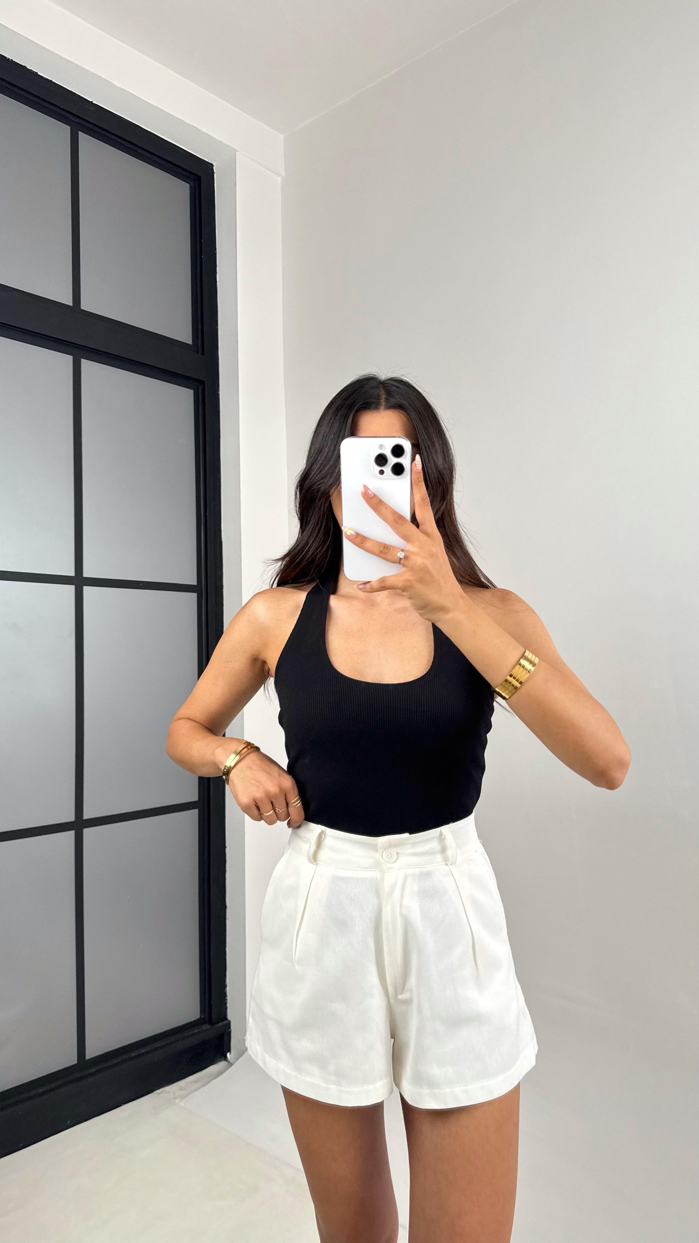 Beyaz Premium Gabardin Şort Gaus00681GausŞORTGU1002575