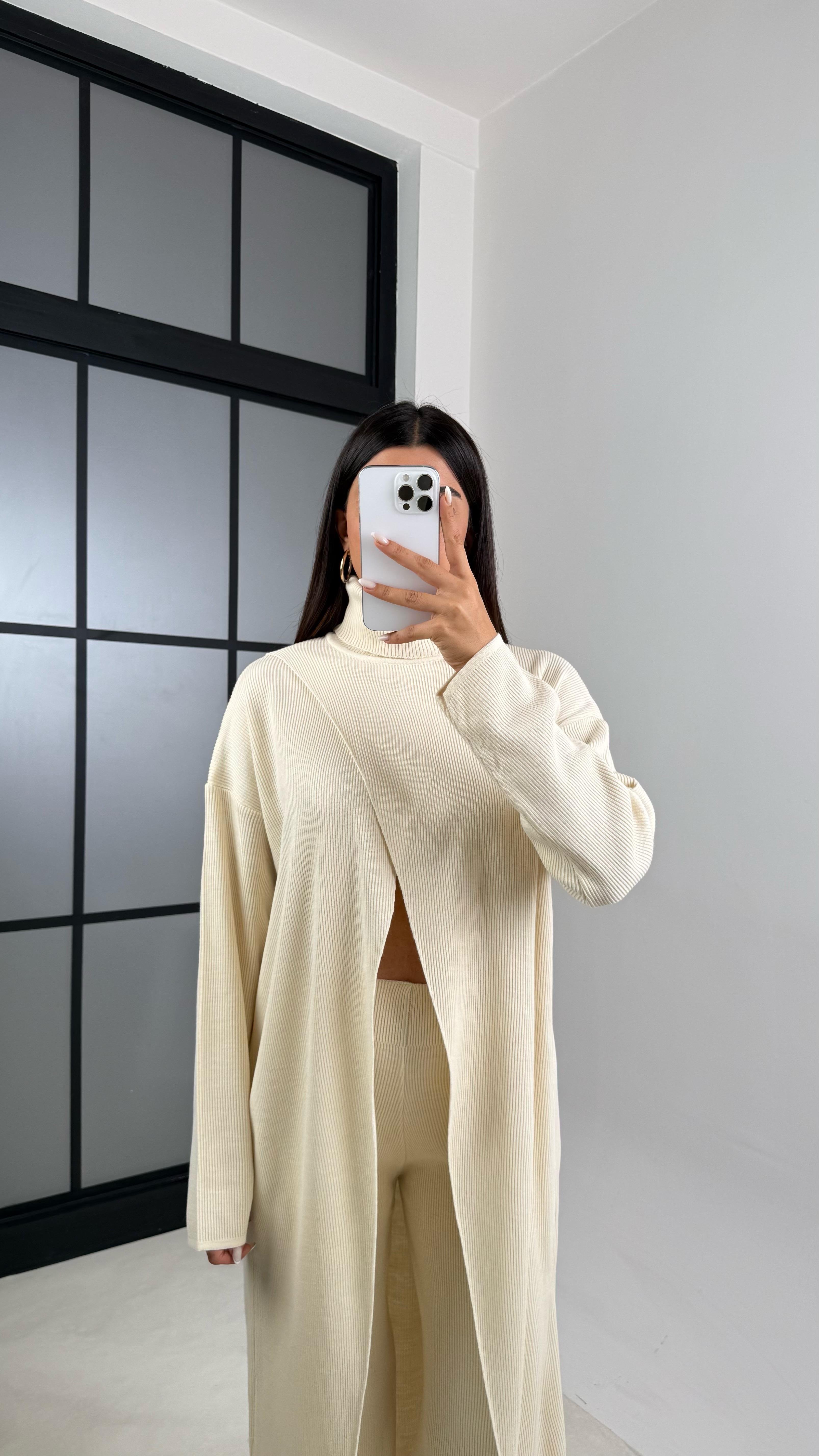 Ekru Balıkçı Yaka Asimetrik Kesim Kazak Beli Lastikli Pantolon İkili Triko Takım GAUS-00591GAUSTAKIMGAUS-00591