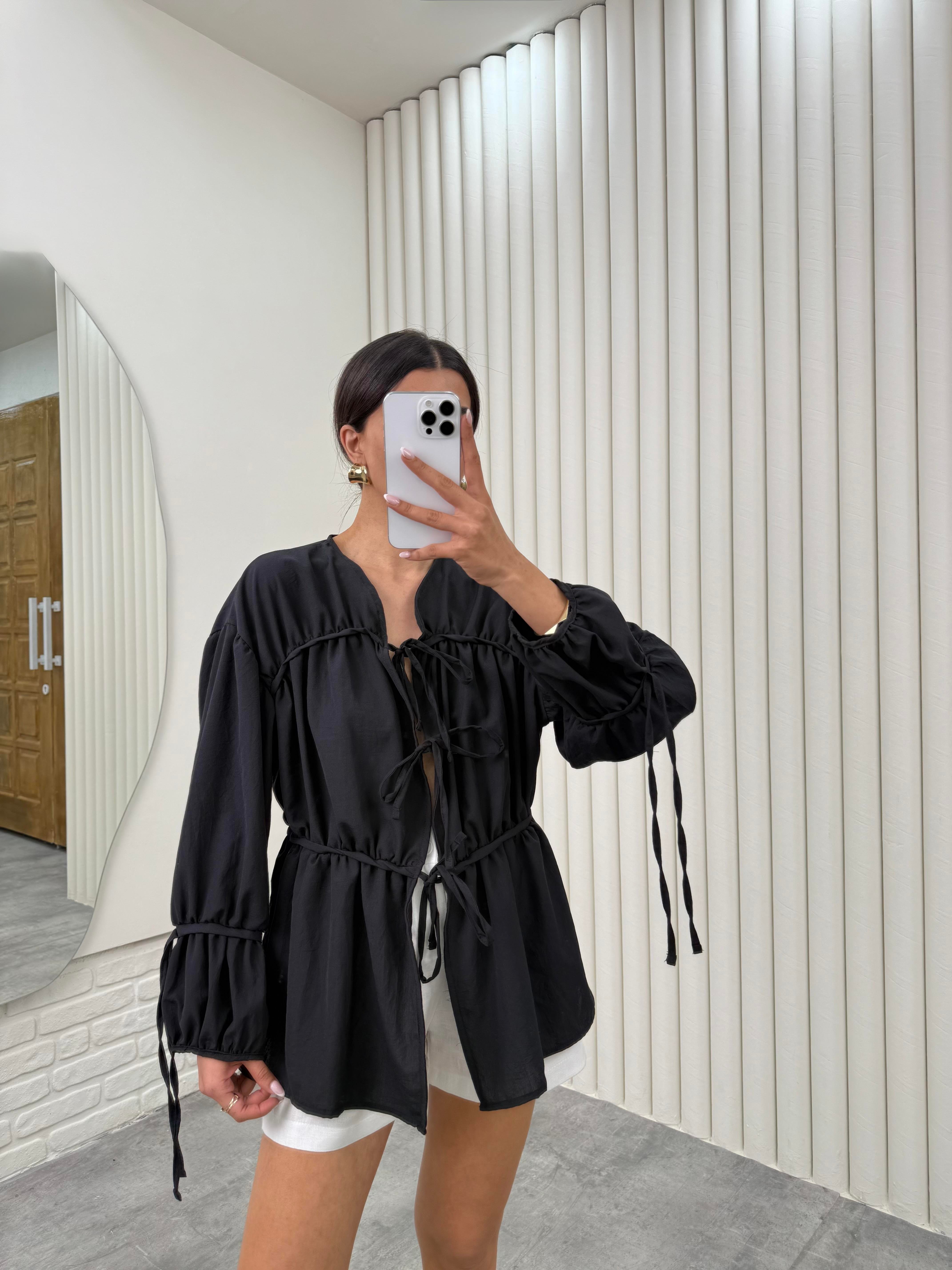 Siyah Önü Bağlamalı Gipeli Bluz Gaus00335GausBLUZGU1001777