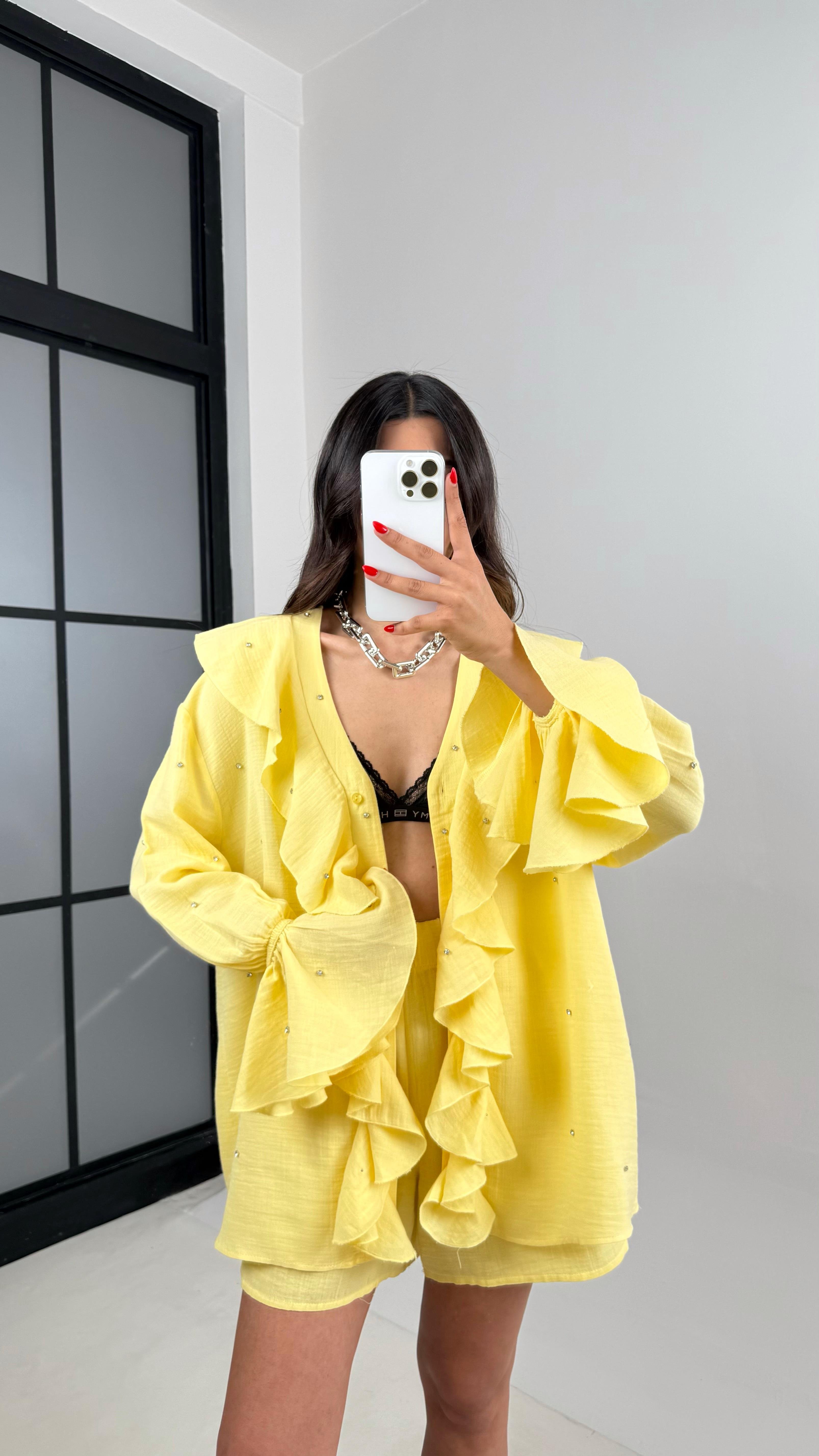 Sarı Yaka Fırfırlı Taş Detaylı Gömlek Şortlu Müslin Takım Gaus00511GausTAKIMGU1002200