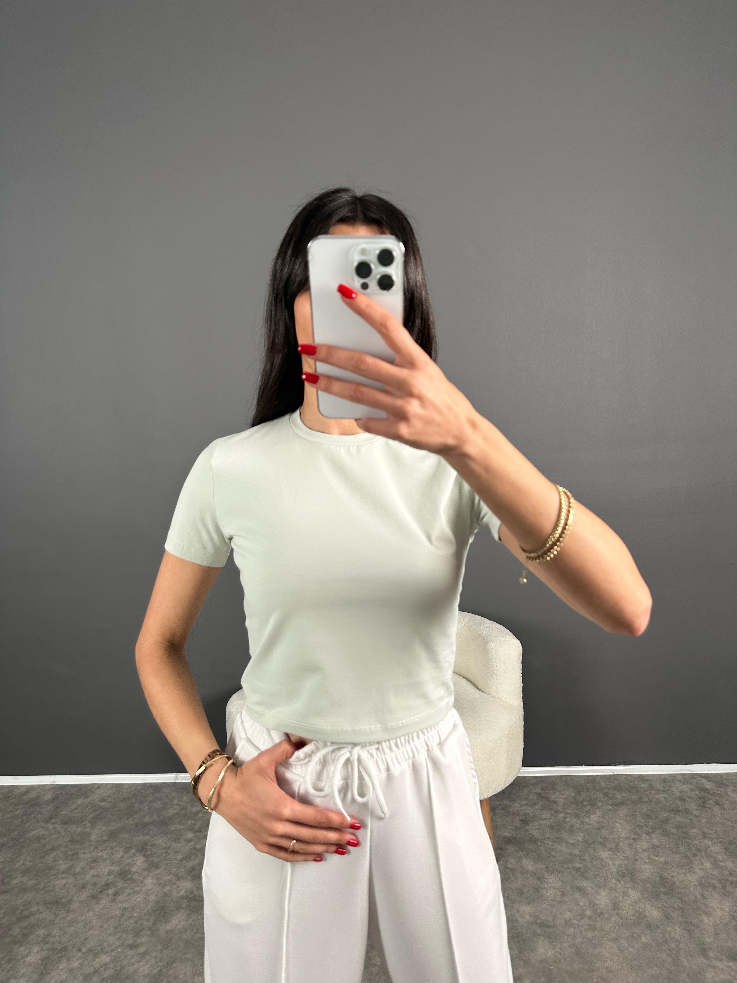 AS Soft Su Yeşili Crop T-shirtGausTSHIRTGU007908