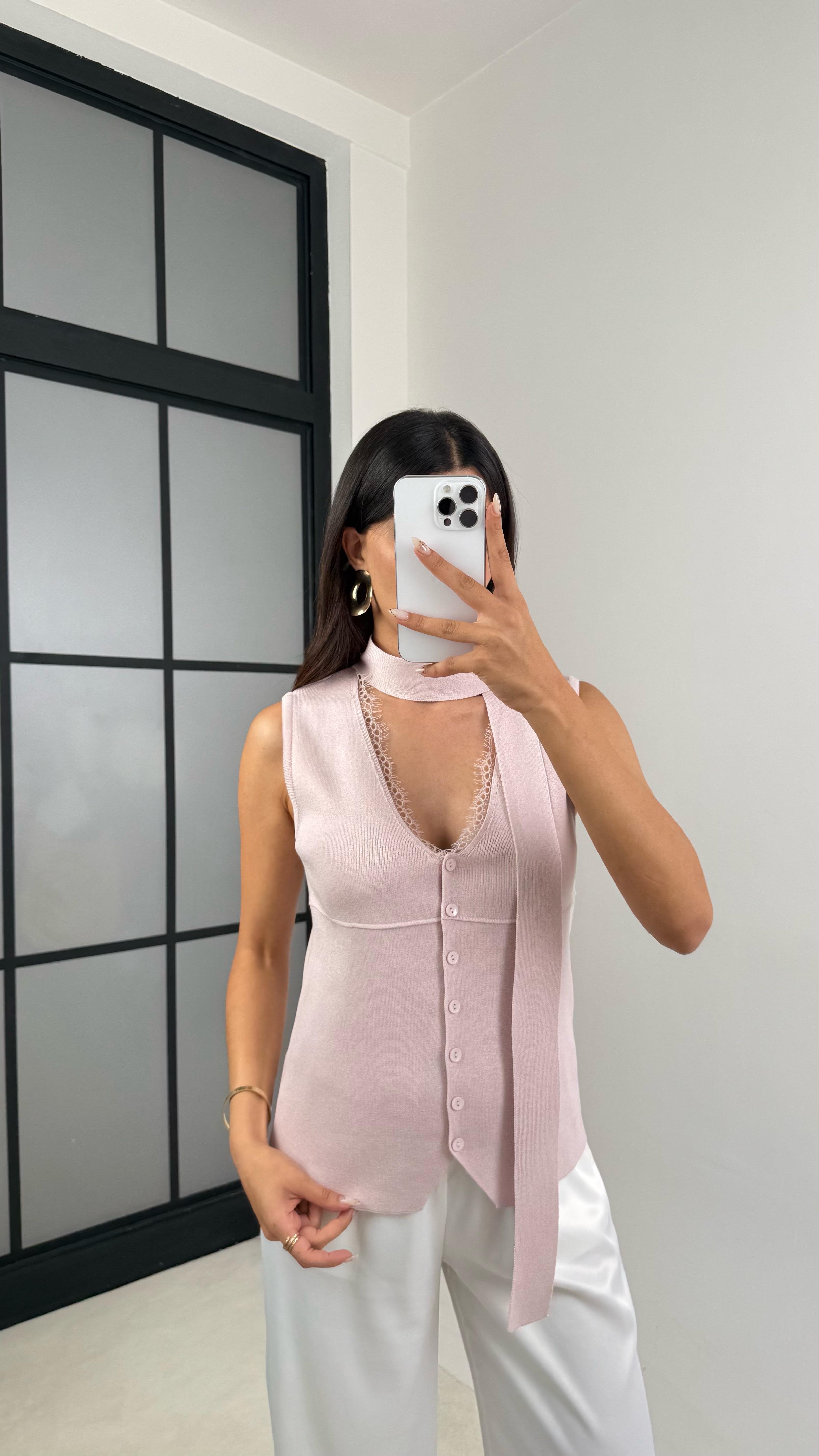 Pembe Boyun Bağlama Detaylı Düğmeli Dantel Yakalı Triko Bluz GAUS-00100GAUSالبلوزات GAUS-00100