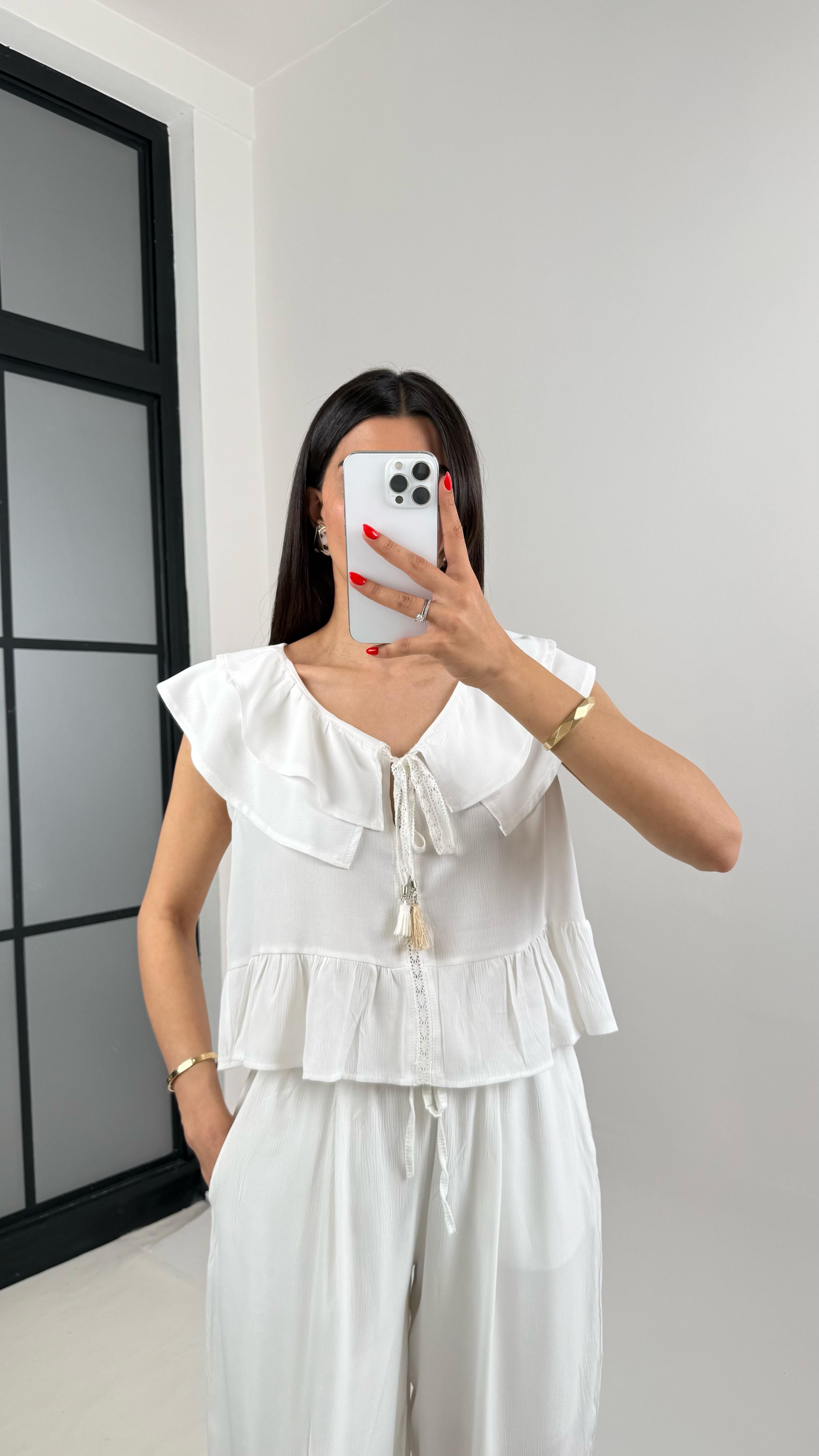 Beyaz Yaka Fırfırlı Bluz Beli Lastikli Pantolon Gofre Takım Gaus00460GausTAKIMGU1002072