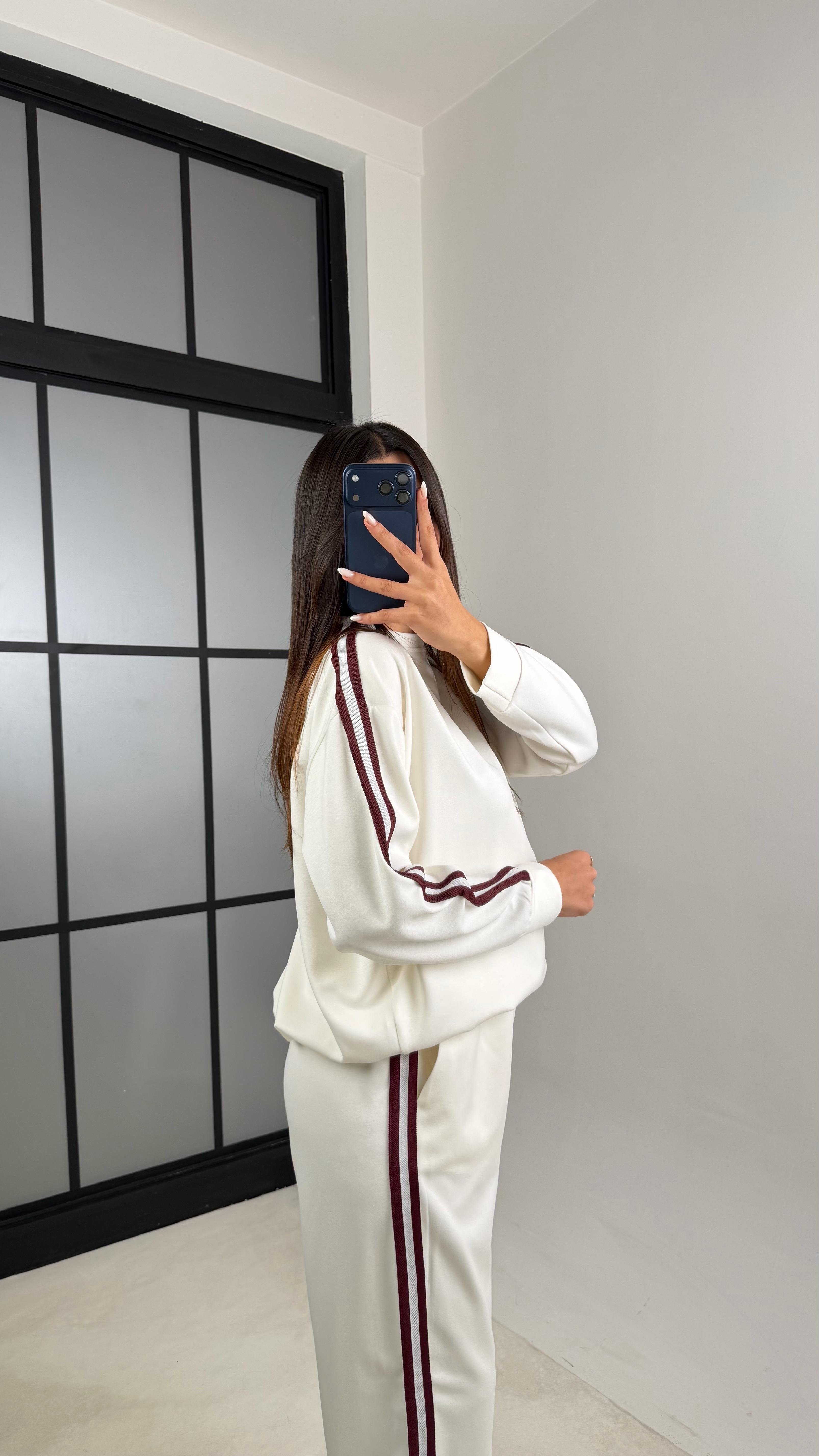 Ekru Şerit Detaylı Sweatshirt Beli Lastikli Eşofman İkili Modal Takım GAUS-00621GAUSTAKIMGAUS-00621