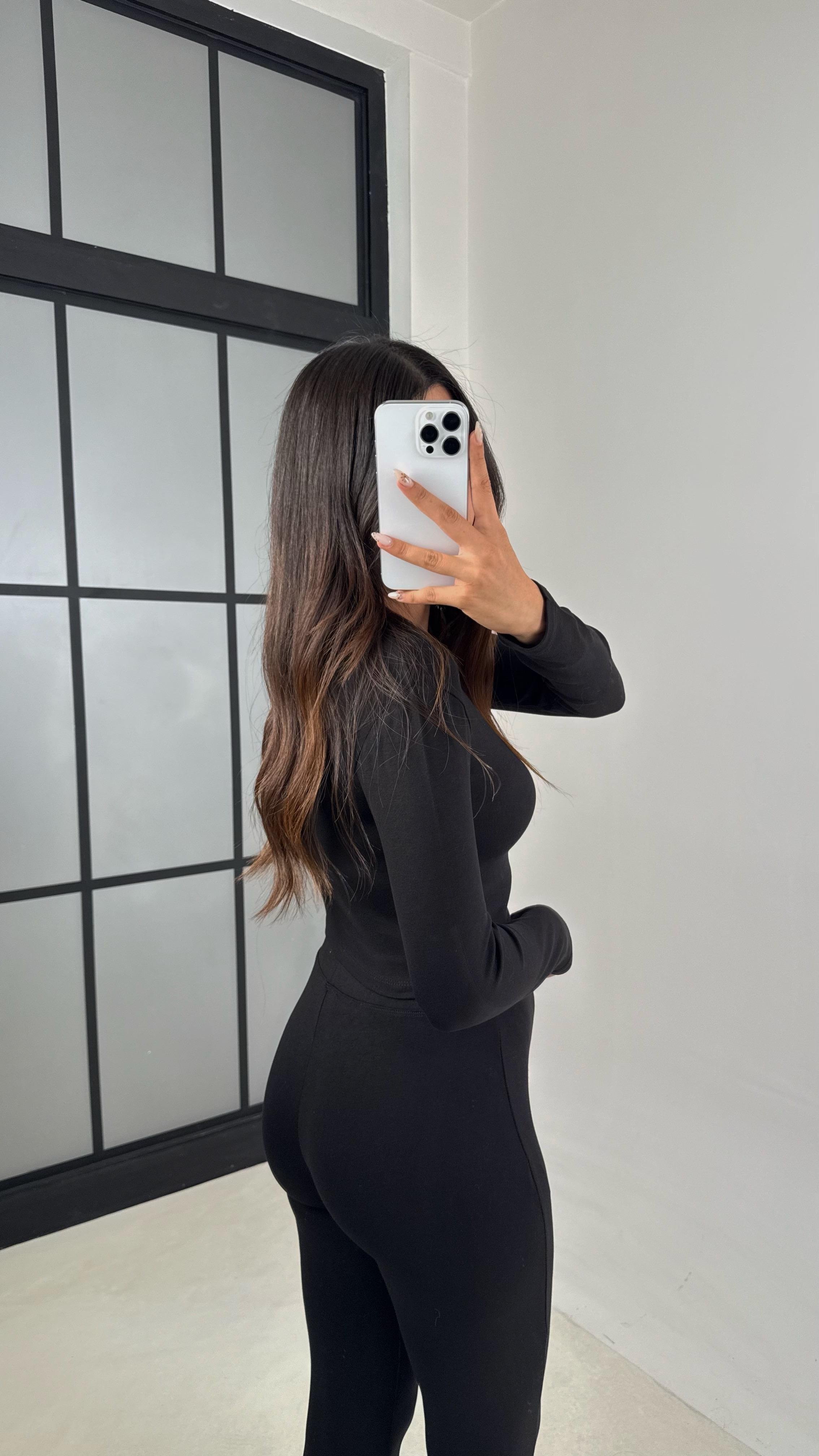 Siyah Bisiklet Yaka Bluz Beli Lastikli Pantolon İkili Yumuşak Likralı Takım GAUS-00111GAUSTAKIMGAUS-00111