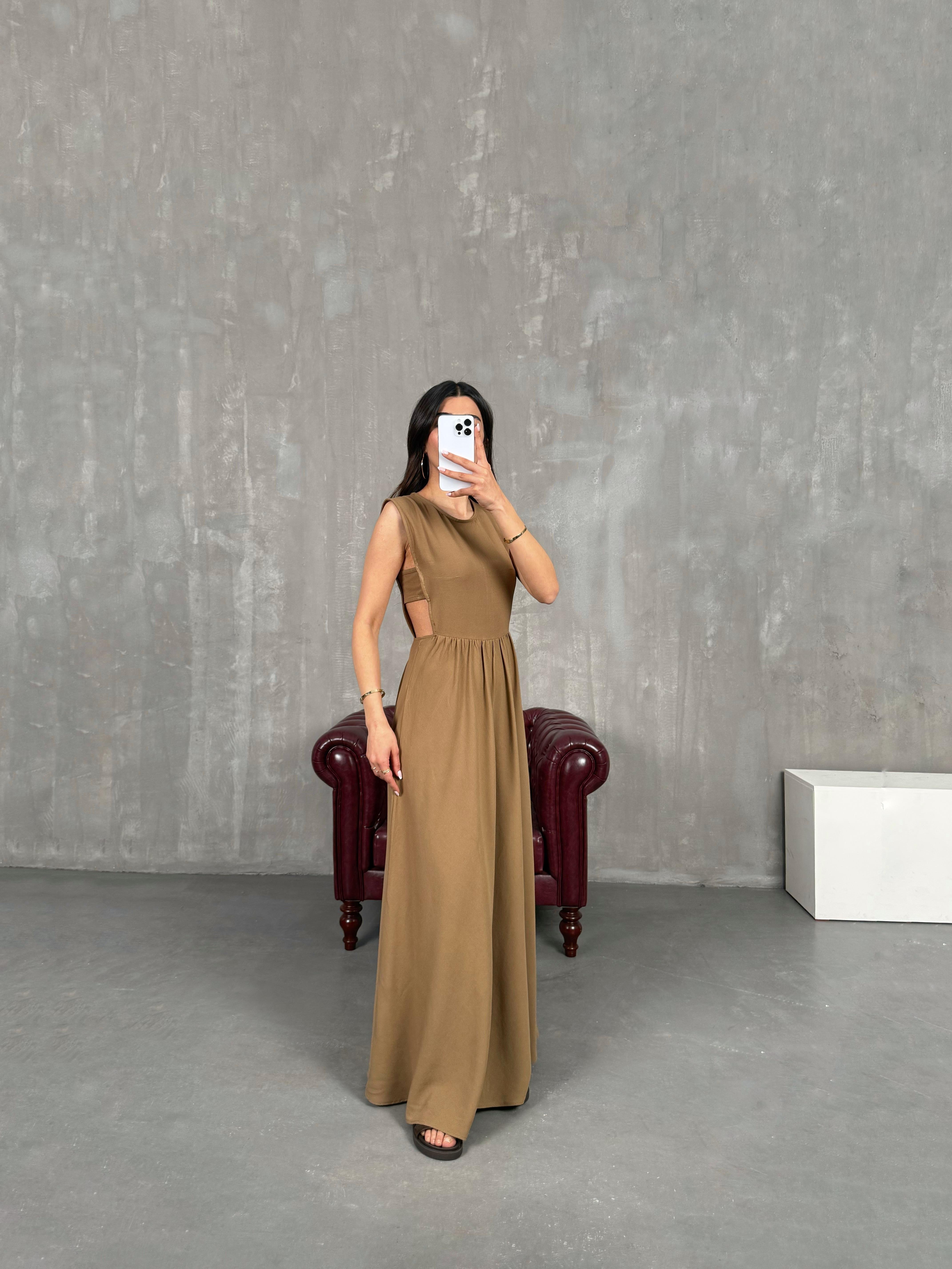 Kahve Yan Dekolteli Keten Elbise Gaus00255GausELBİSEGU1001593