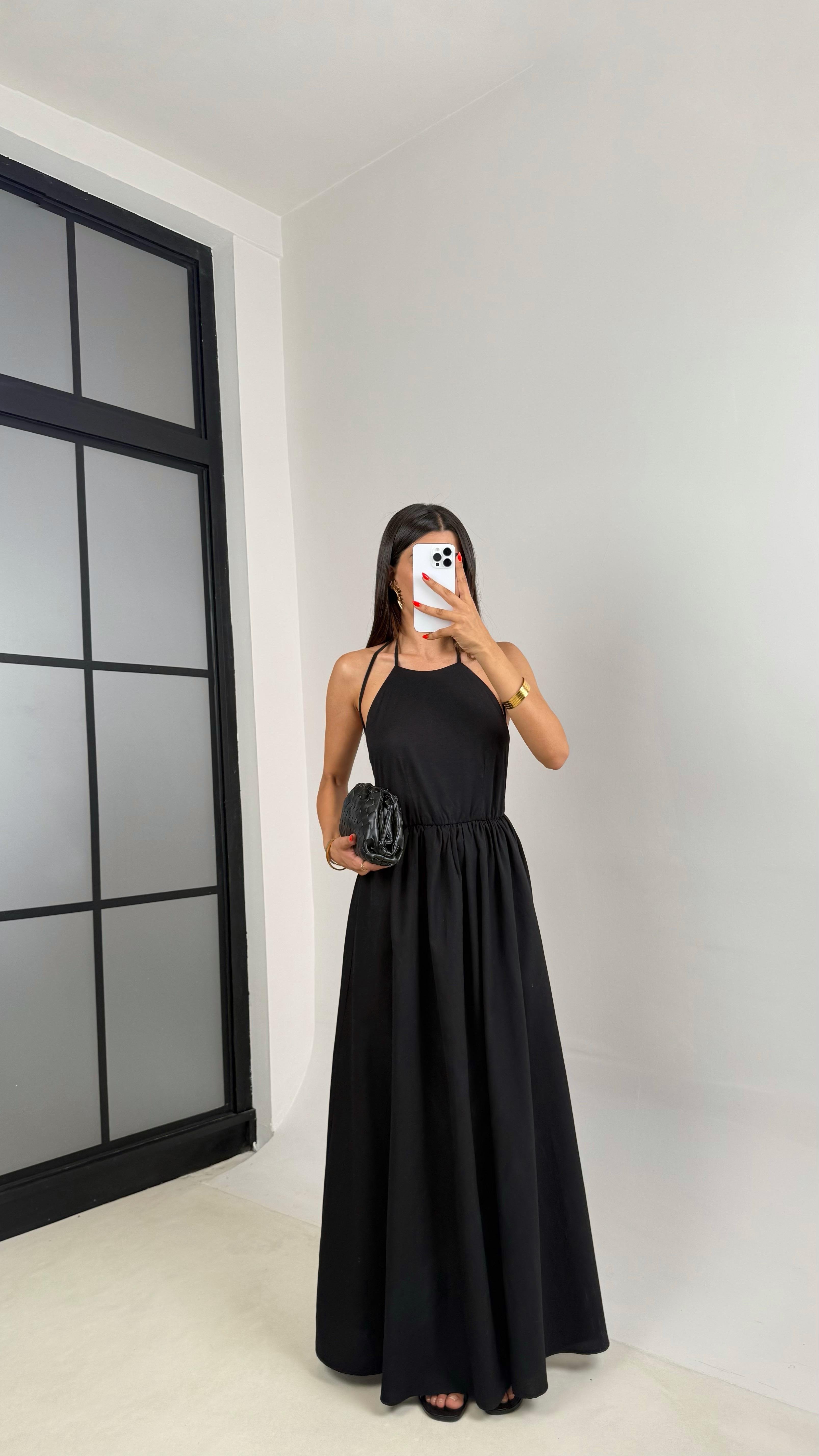 Siyah Ayarlanabilir Askılı Sırt Dekolteli Poplin Elbise GAUS-0017GAUSELBİSEGAUS-0017