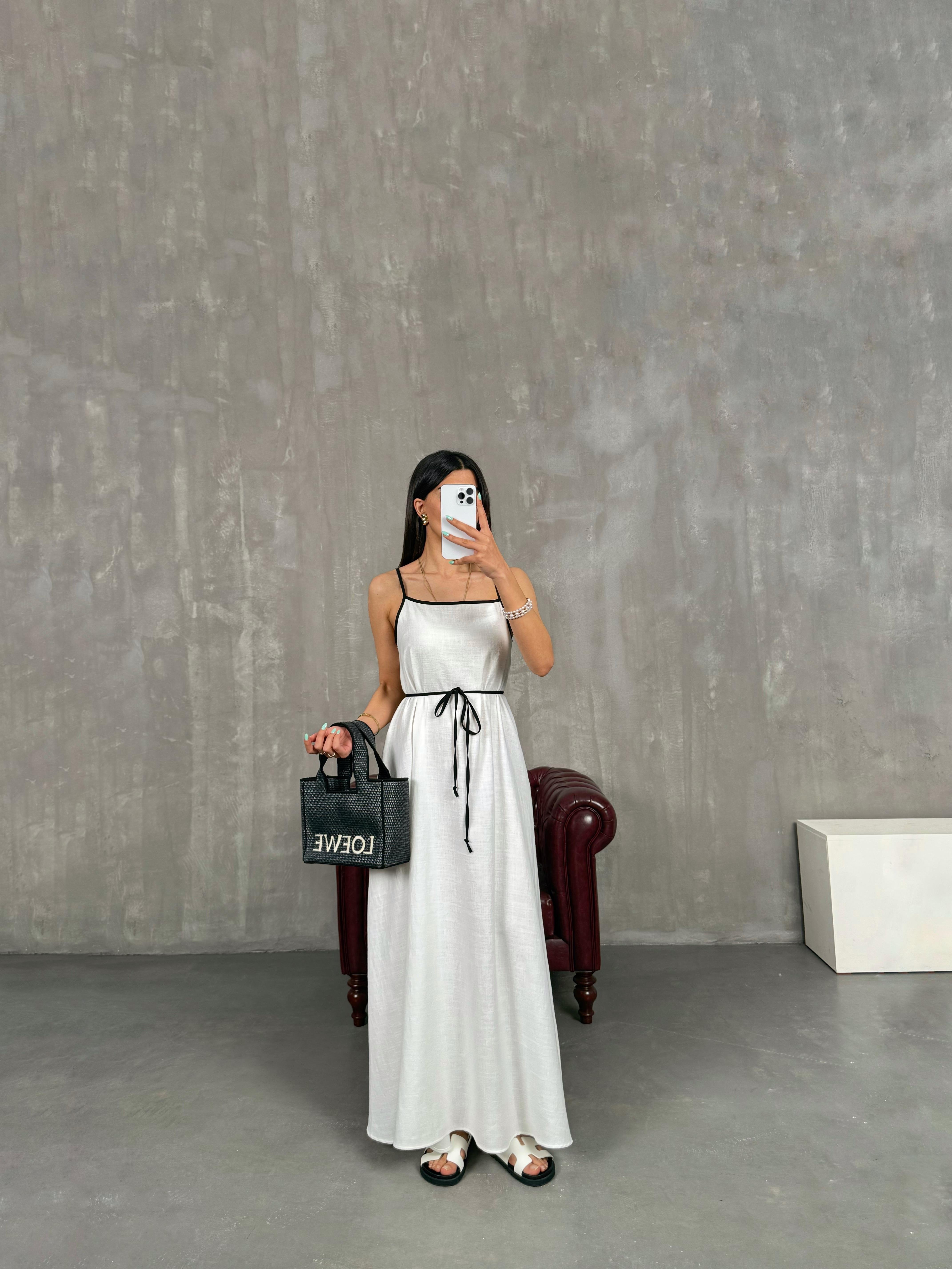 Beyaz Ayarlanabilir Askılı Kuşaklı Elbise Gaus00251GausELBİSEGU1001583