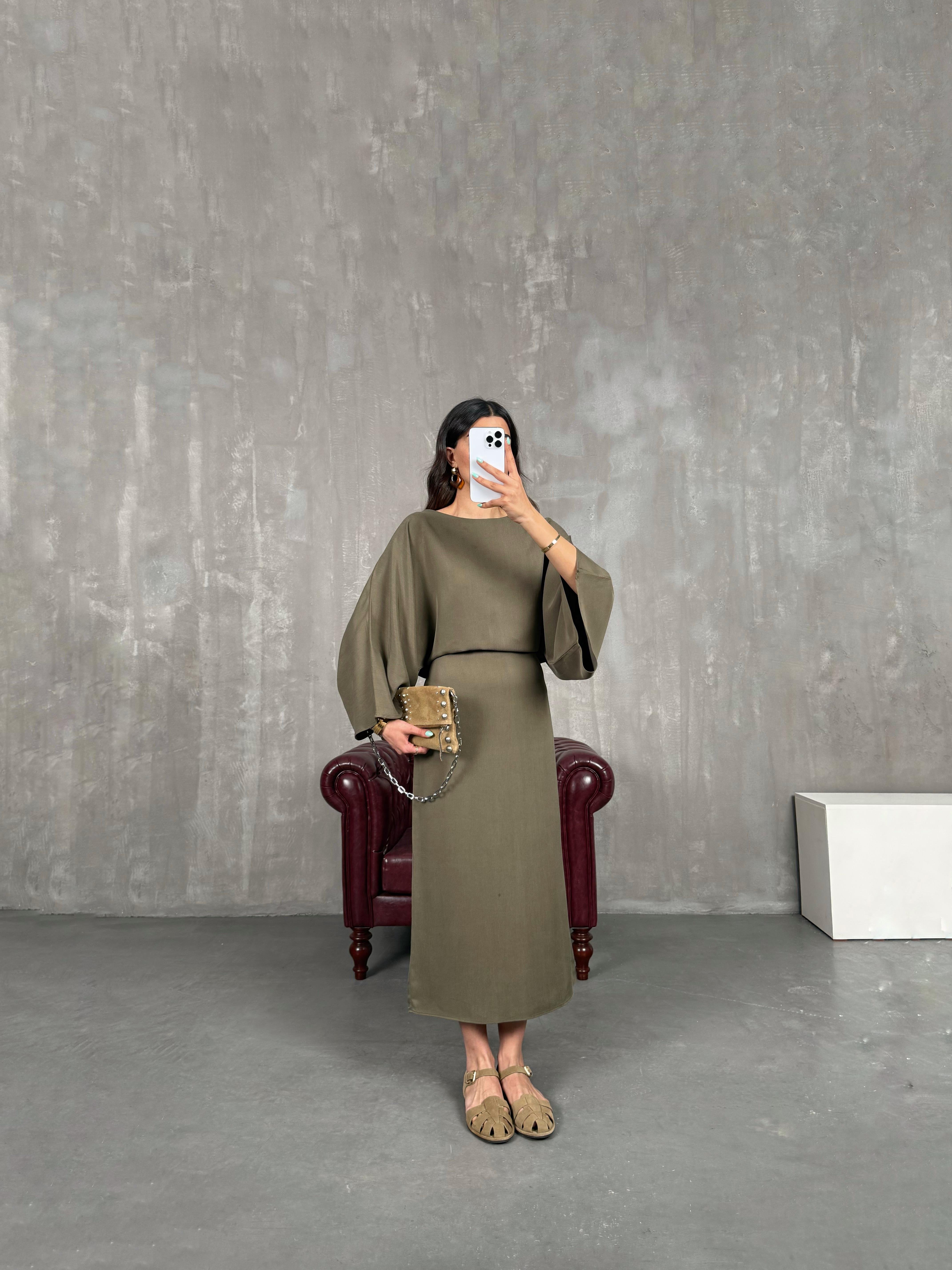 Haki Yarasa Kol Kuşaklı Yırtmaçlı Tensel Elbise Gaus00225GausELBİSEGU1001522