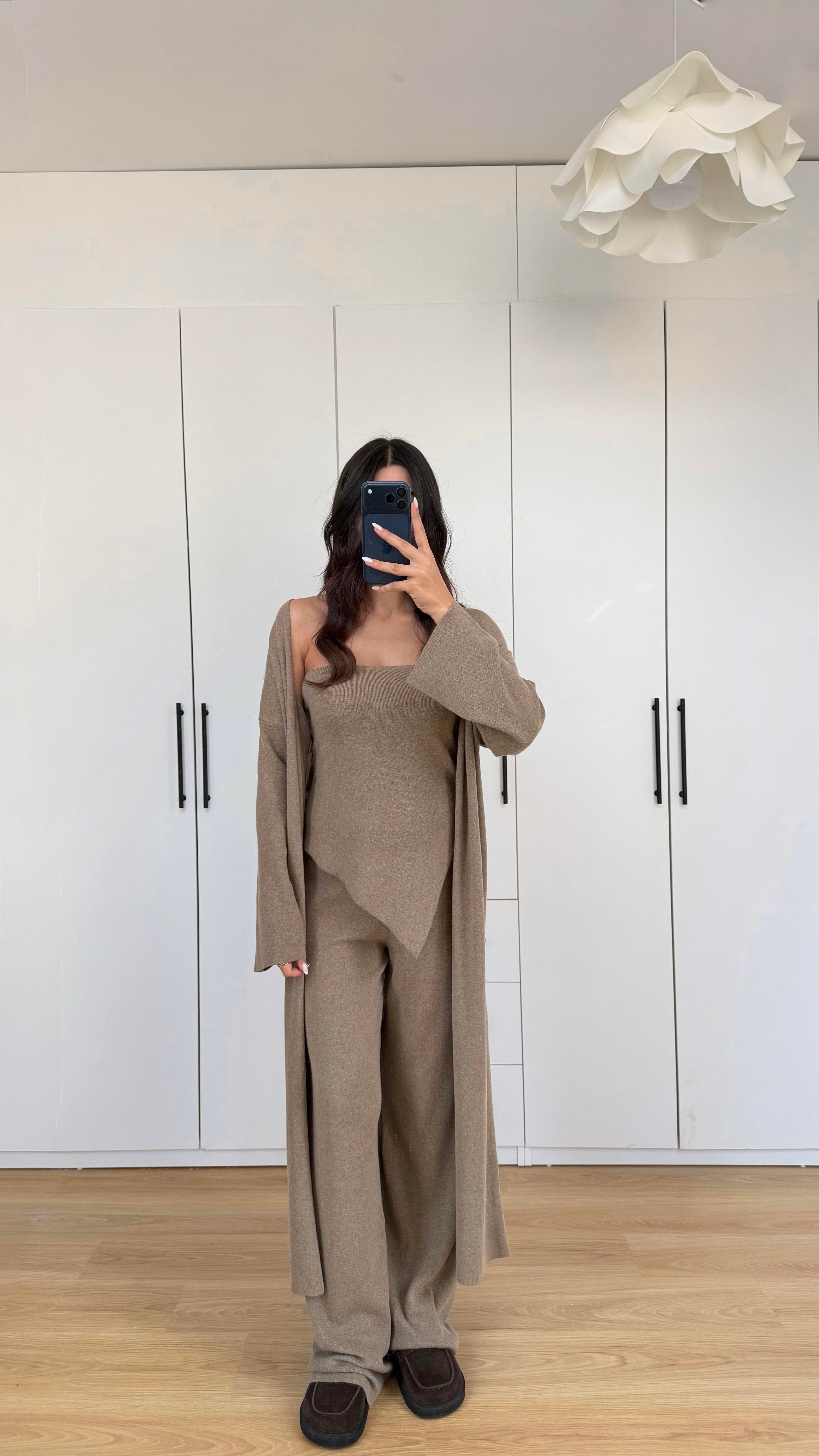 Vizon Asimetrik Crop Hırka Beli Lastikli Pantolon 3'lü Triko Takım GAUS-00588GAUSTAKIMGAUS-00588