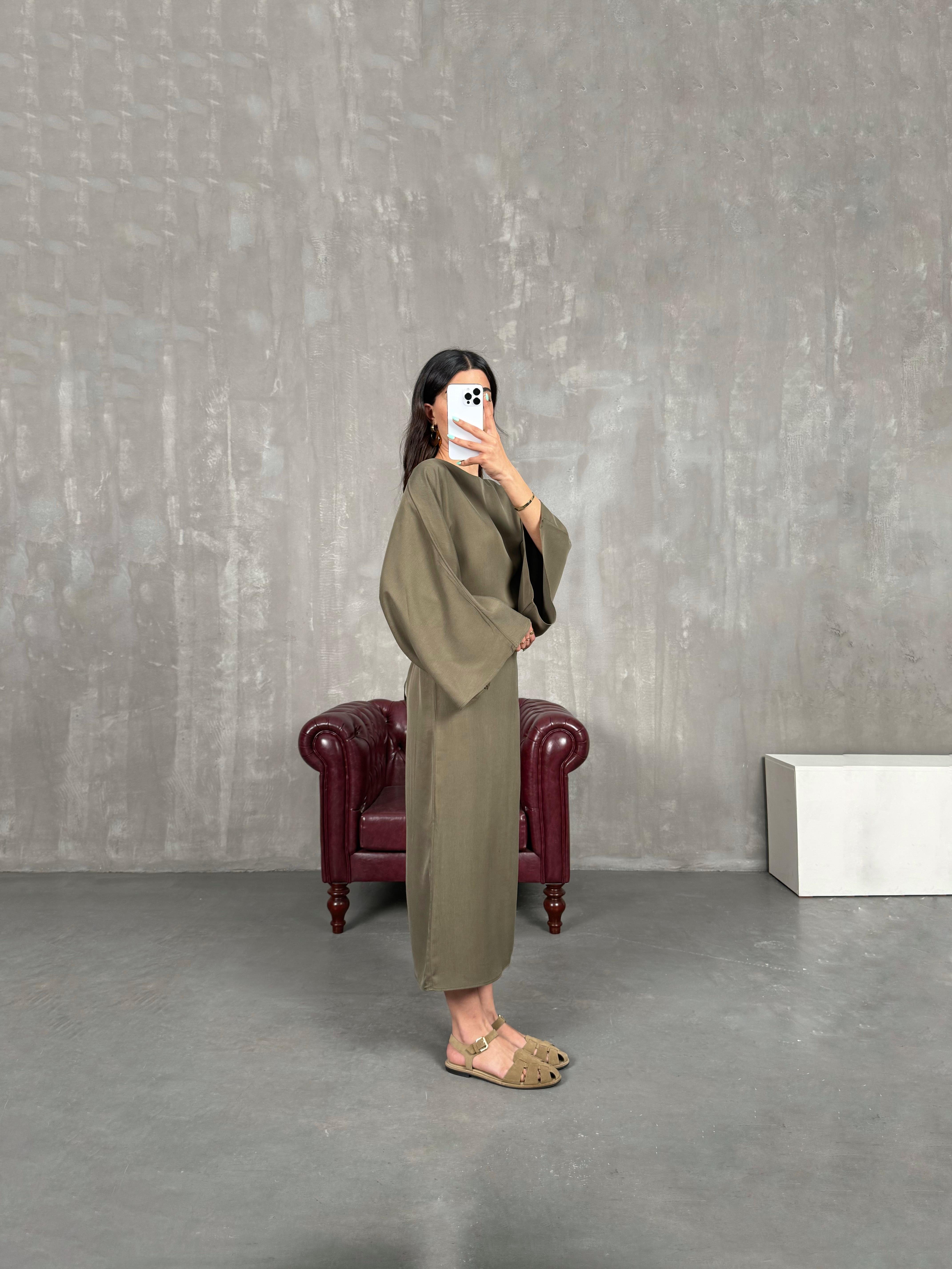 Haki Yarasa Kol Kuşaklı Yırtmaçlı Tensel Elbise Gaus00225GausELBİSEGU1001522