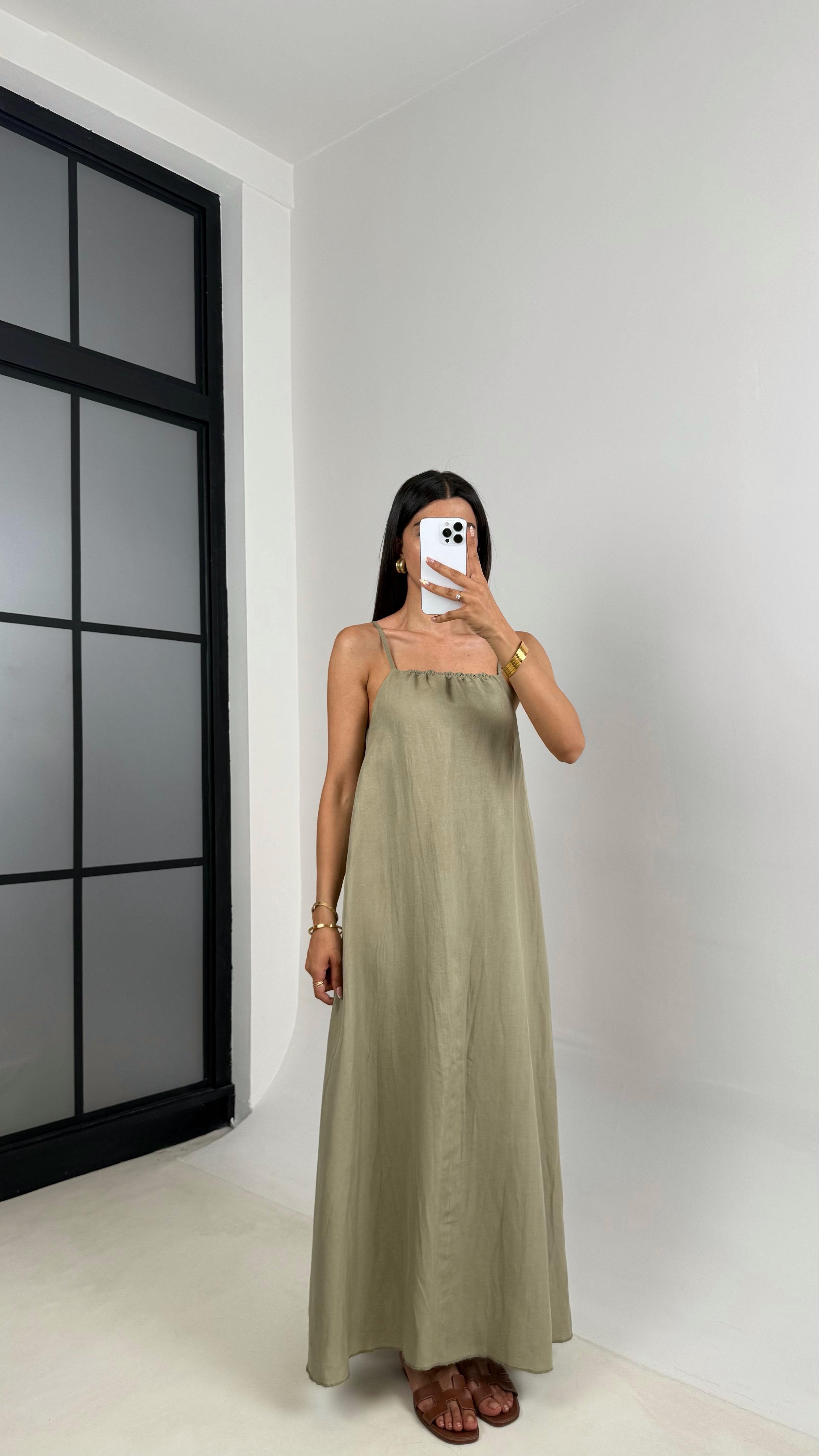 Yeşil Ayarlanabilir Askılı Muadil Kırışık Kumaş Elbise Gaus00674GausELBİSEGU1002554