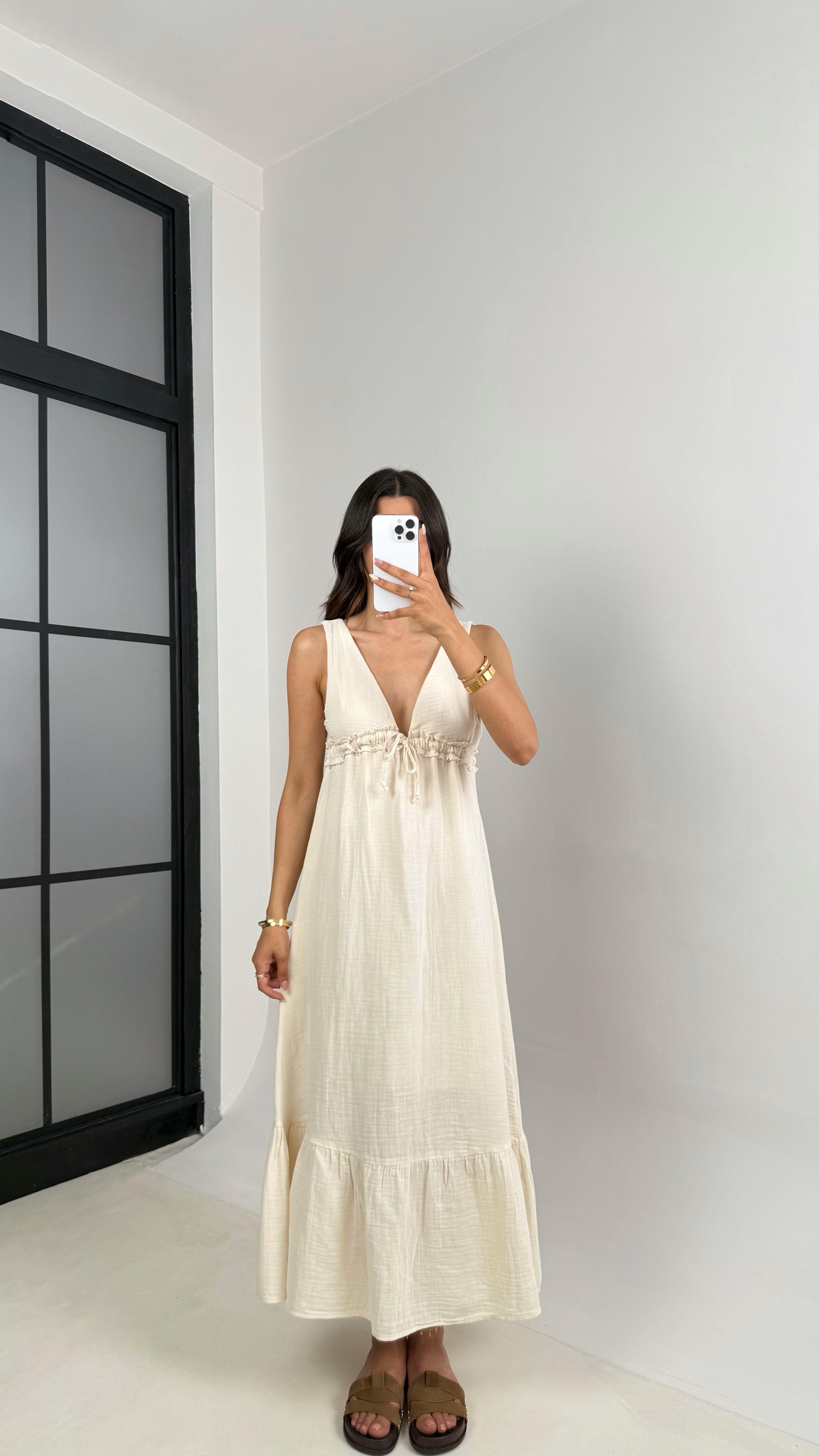 Vizon V Yaka Beli Ayarlanabilir Lastikli Astarlı Müslin Elbise Gaus00680 GausELBİSEGU1002571