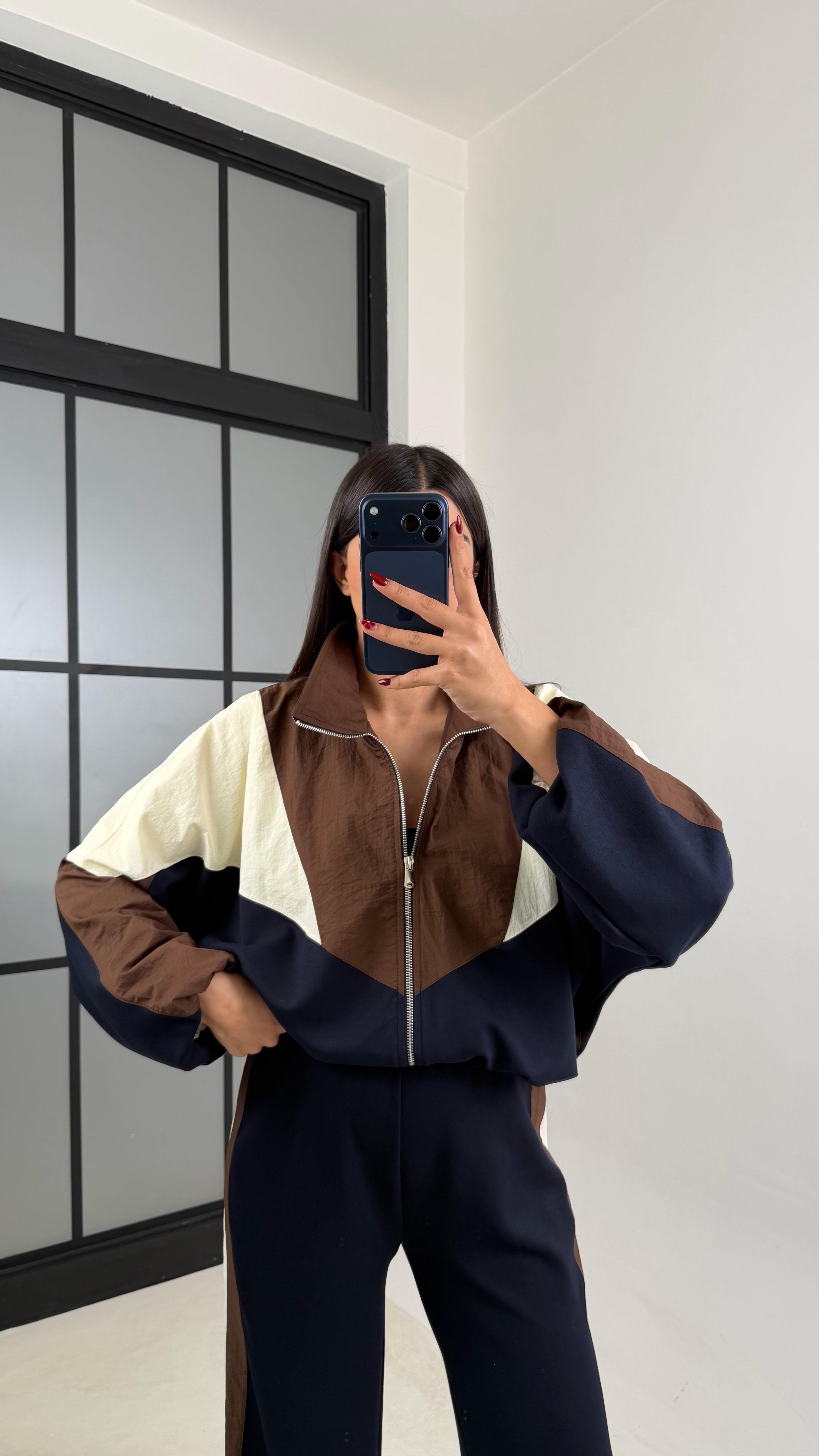 Lacivert ŞERİT DETAYLI PARAŞÜT KUMAŞ HIRKA PANTALON TAKIM GAUS-00677GAUSTAKIMGAUS-00677