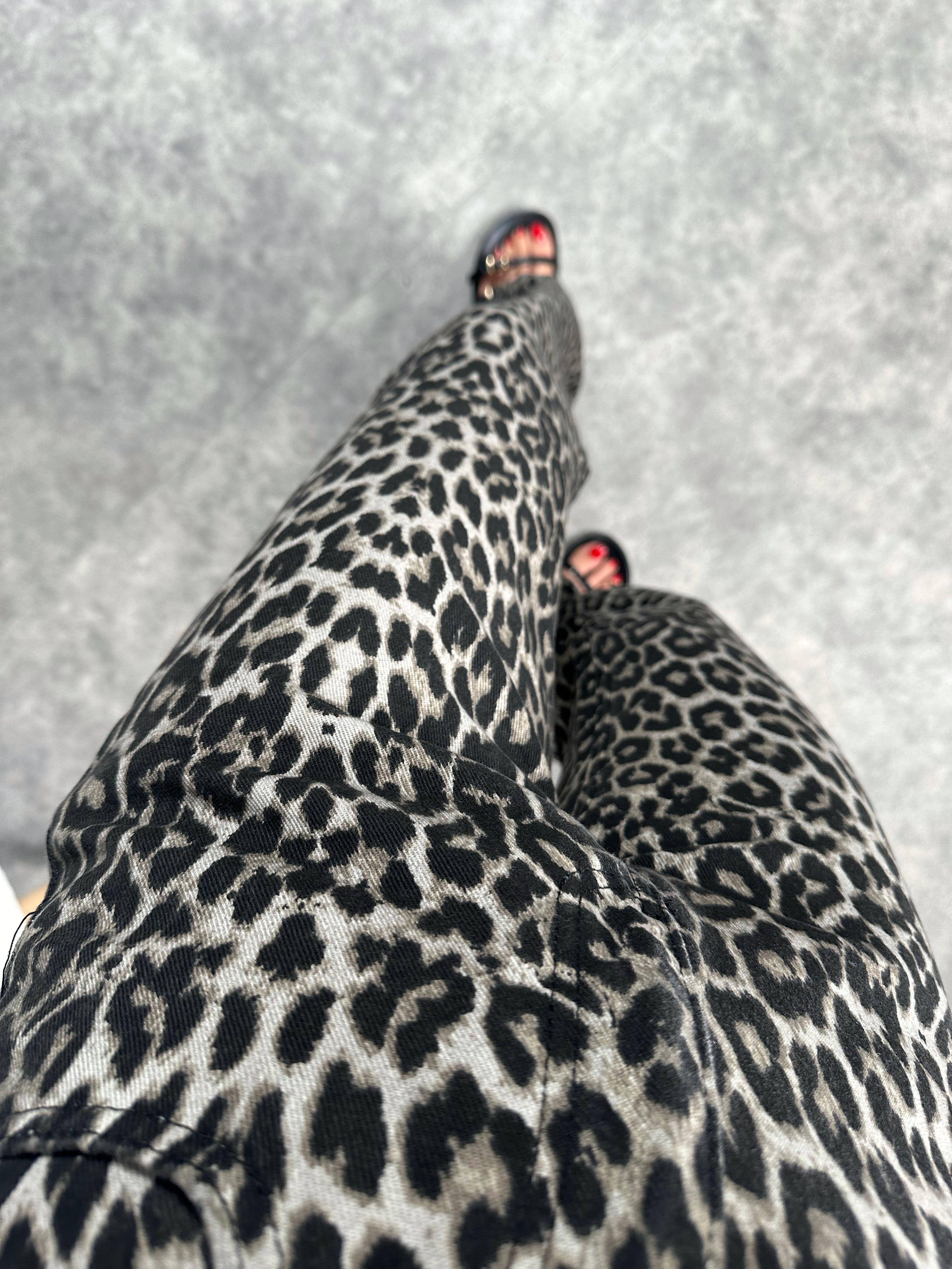 GU Koyu Leopar Desenli Straight Leg JeanGausDENİM PANTOLONGU007281