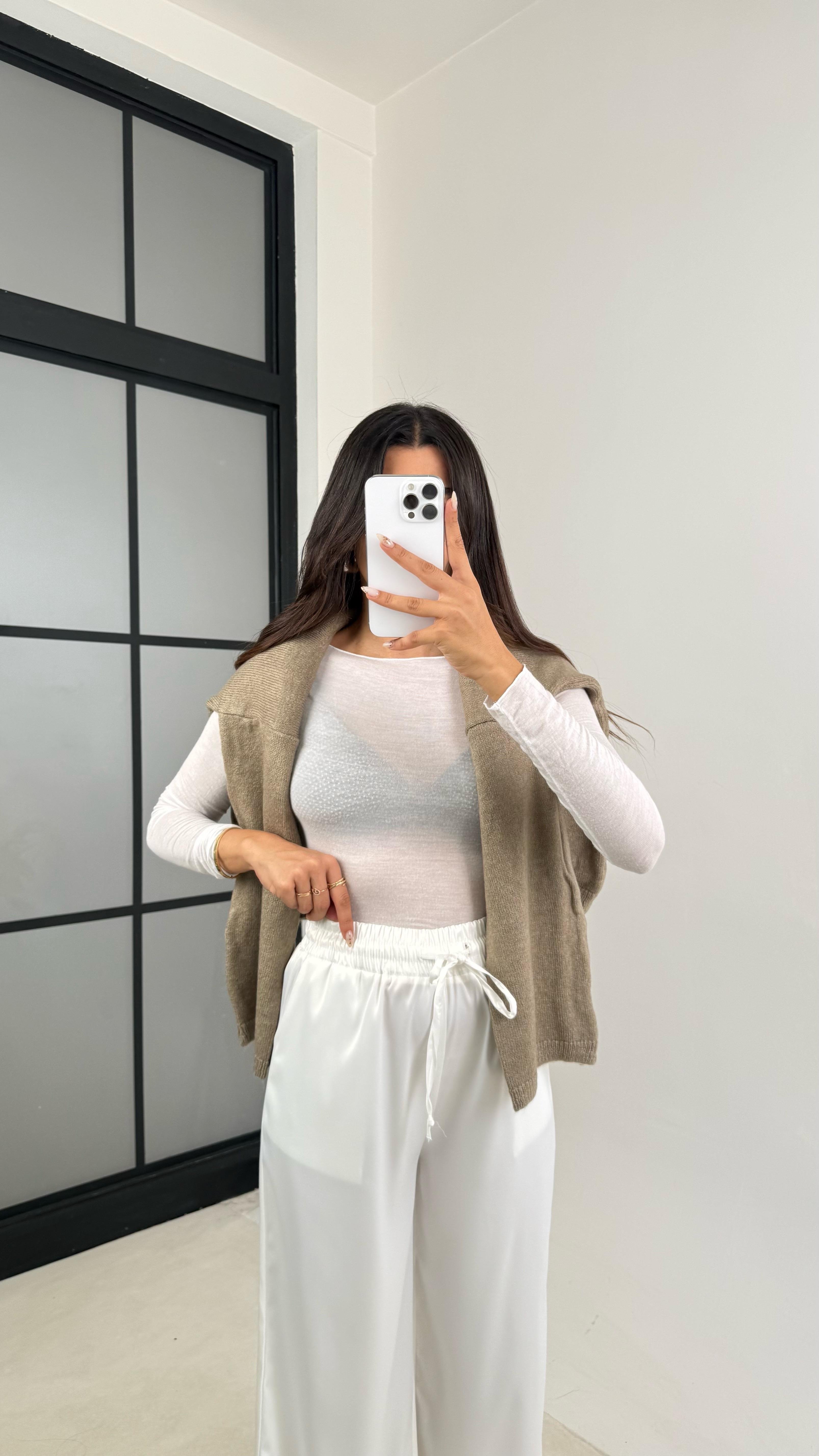 Beyaz Beli Lastikli Cepli Saten Pantolon GAUS-0090GAUSPANTOLONGAUS-0090