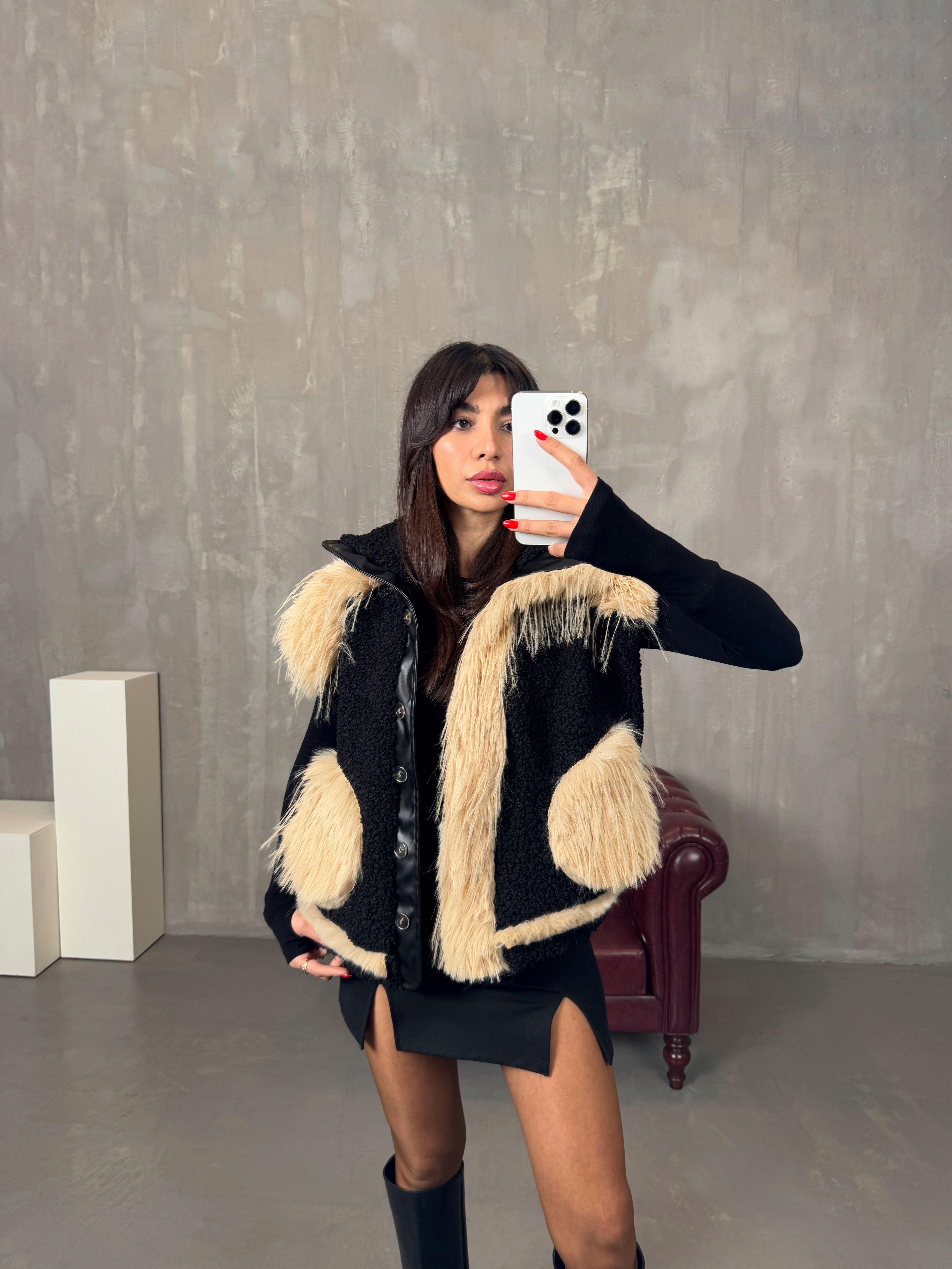 Soleta Siyah Yumoş Püskül Detaylı Peluş CeketGausCEKETGU00904306