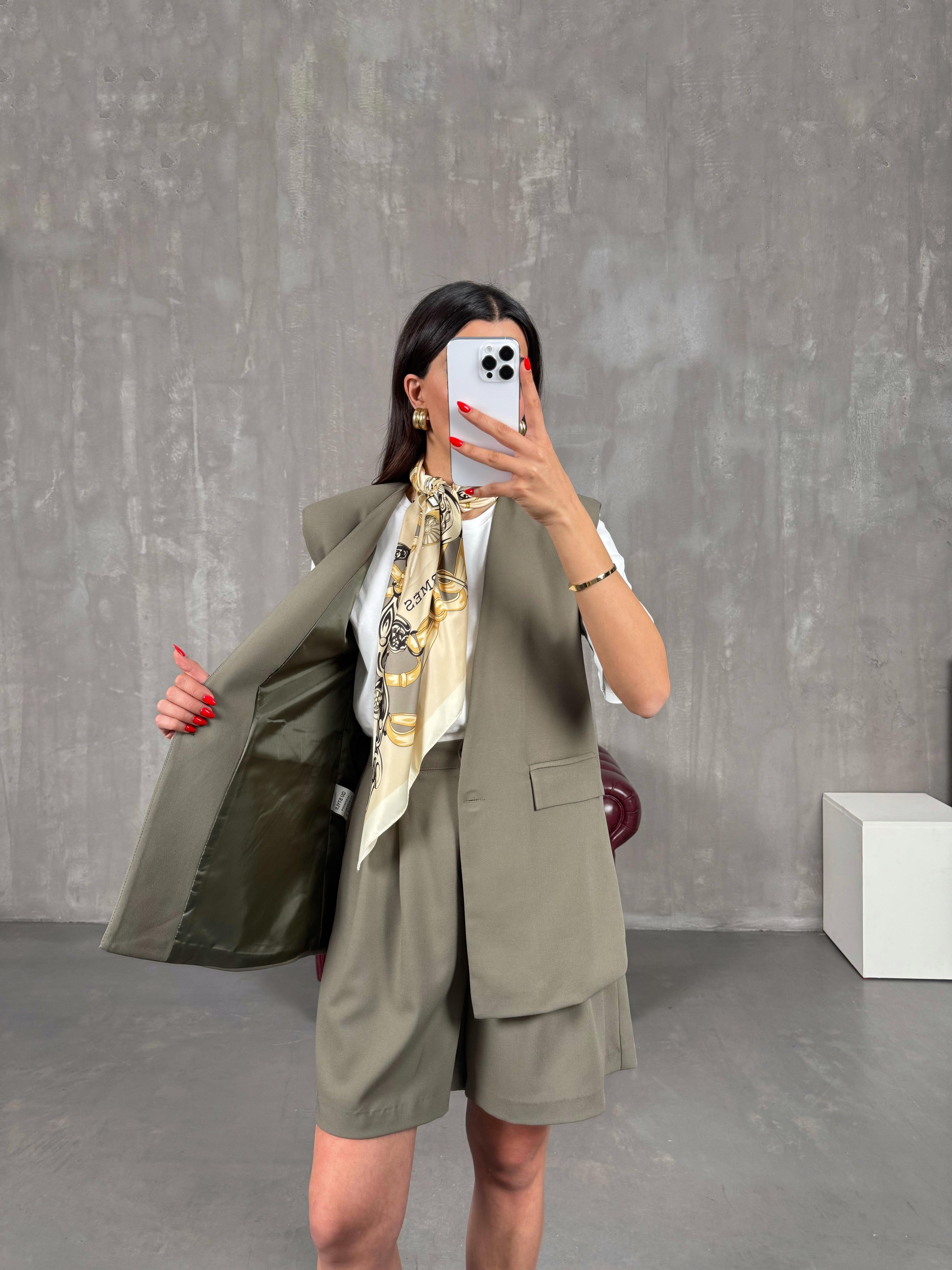 Haki Vatkalı Astarlı Yelek Şehir Boy Şort Takım Gaus00173GausTAKIMGU1001400