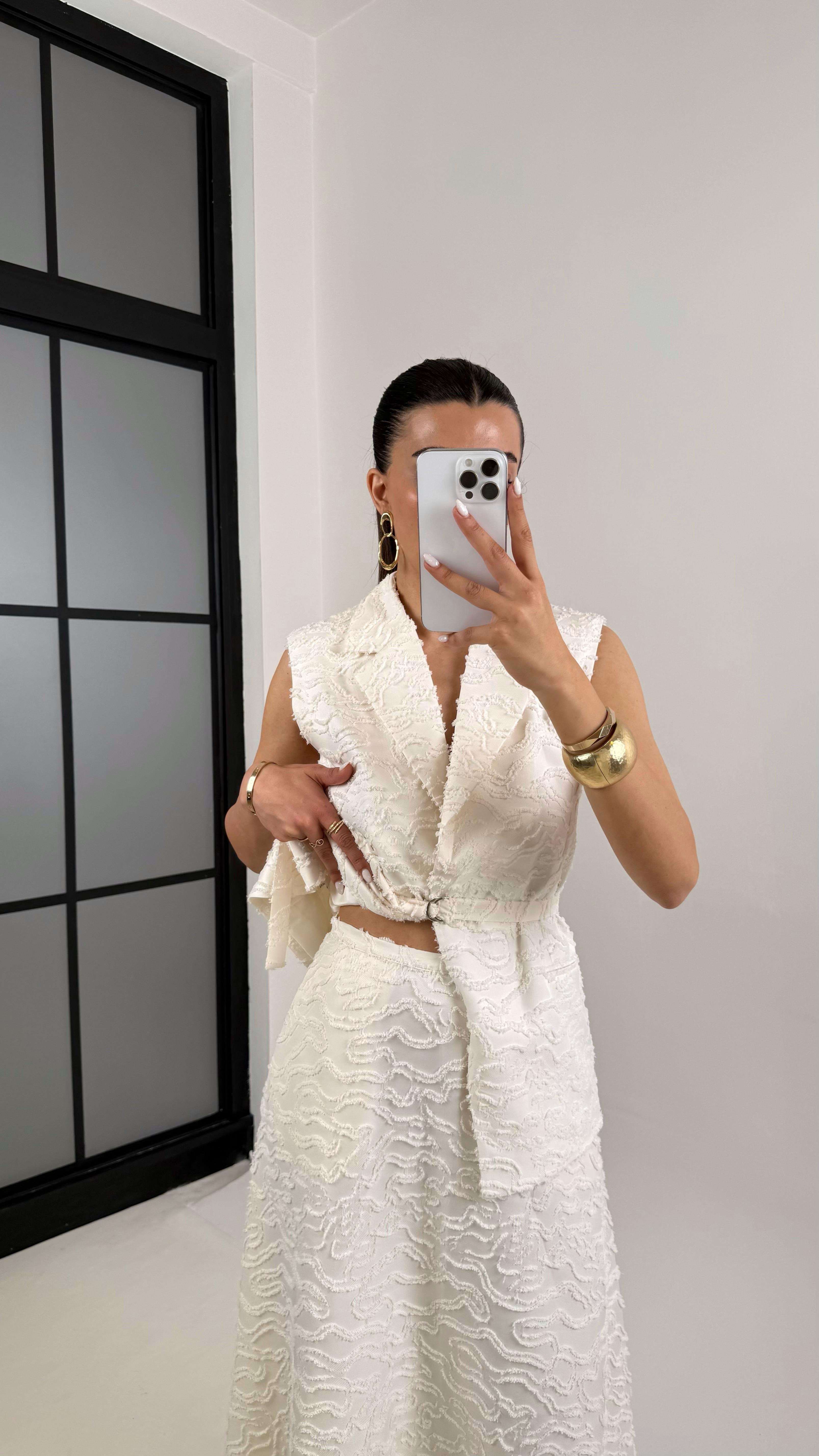 Ekru Önü Düğmeli Yelekli Etek Muadil Tasarım Takım Gaus00423GausTAKIMGU1001988